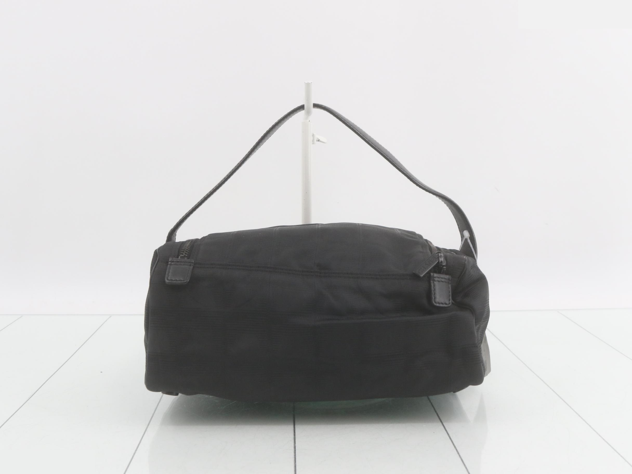 New Travel Line Handbag, Black — view 2