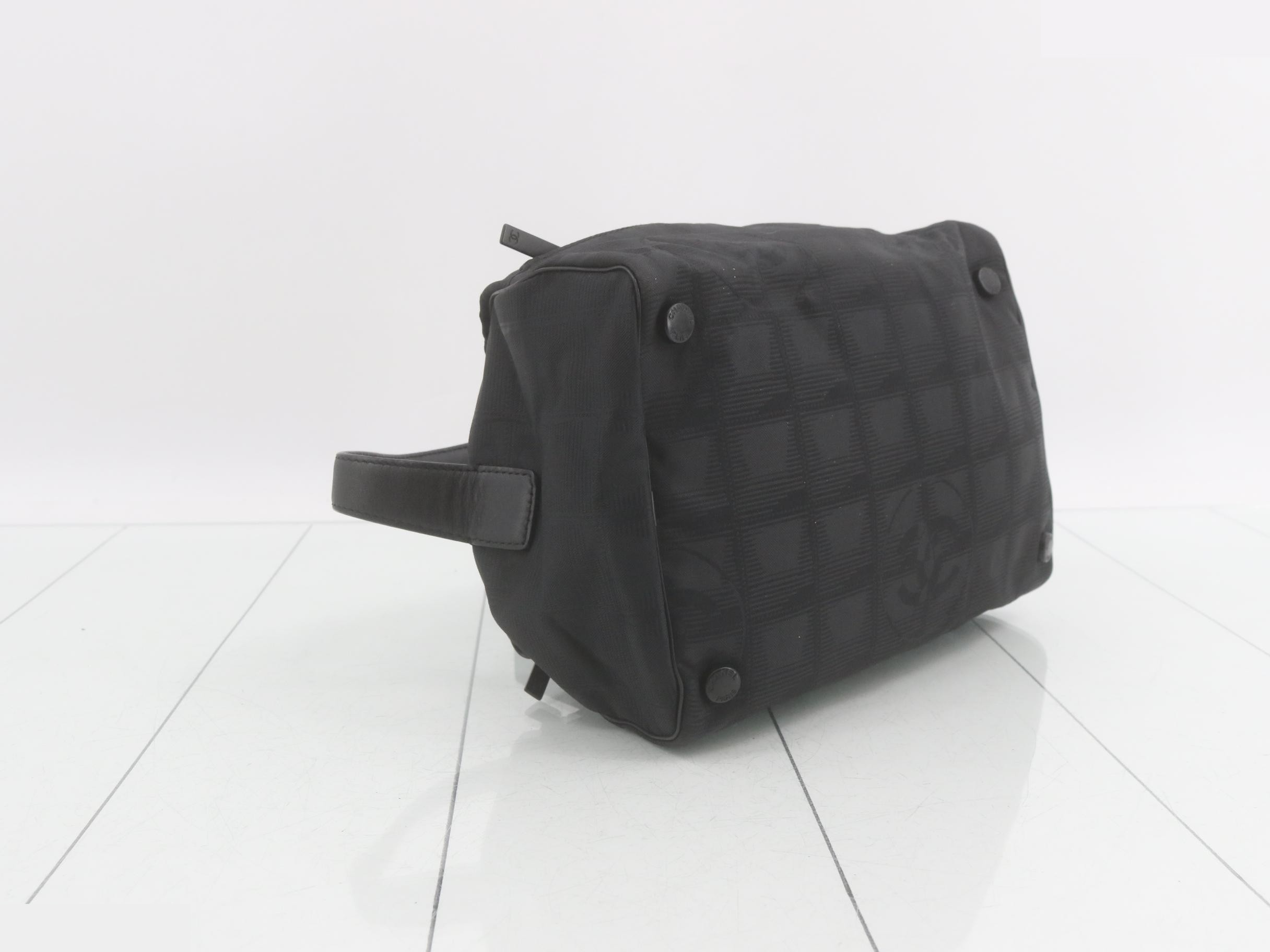 New Travel Line Handbag, Black — view 5