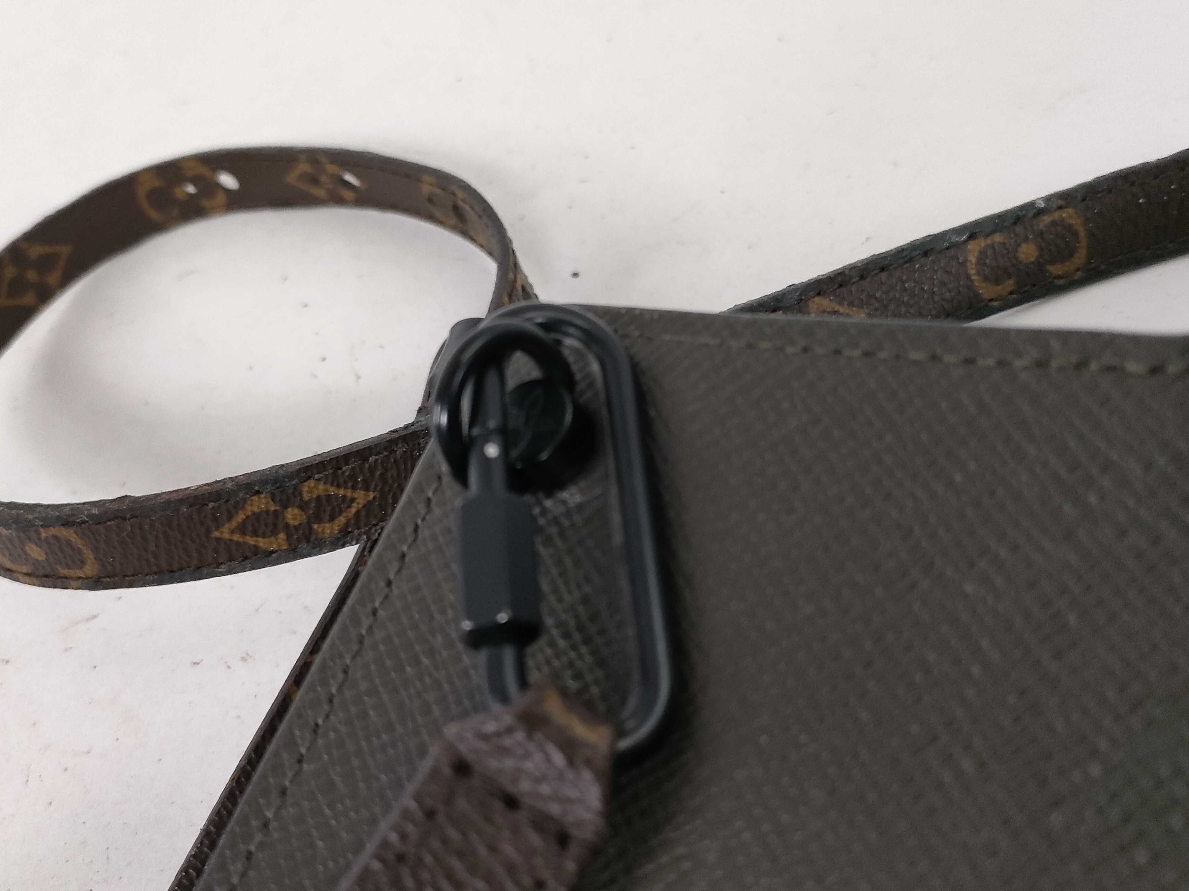 Monogram Louis Vuitton Smartphone Shoulder Bag — view 13