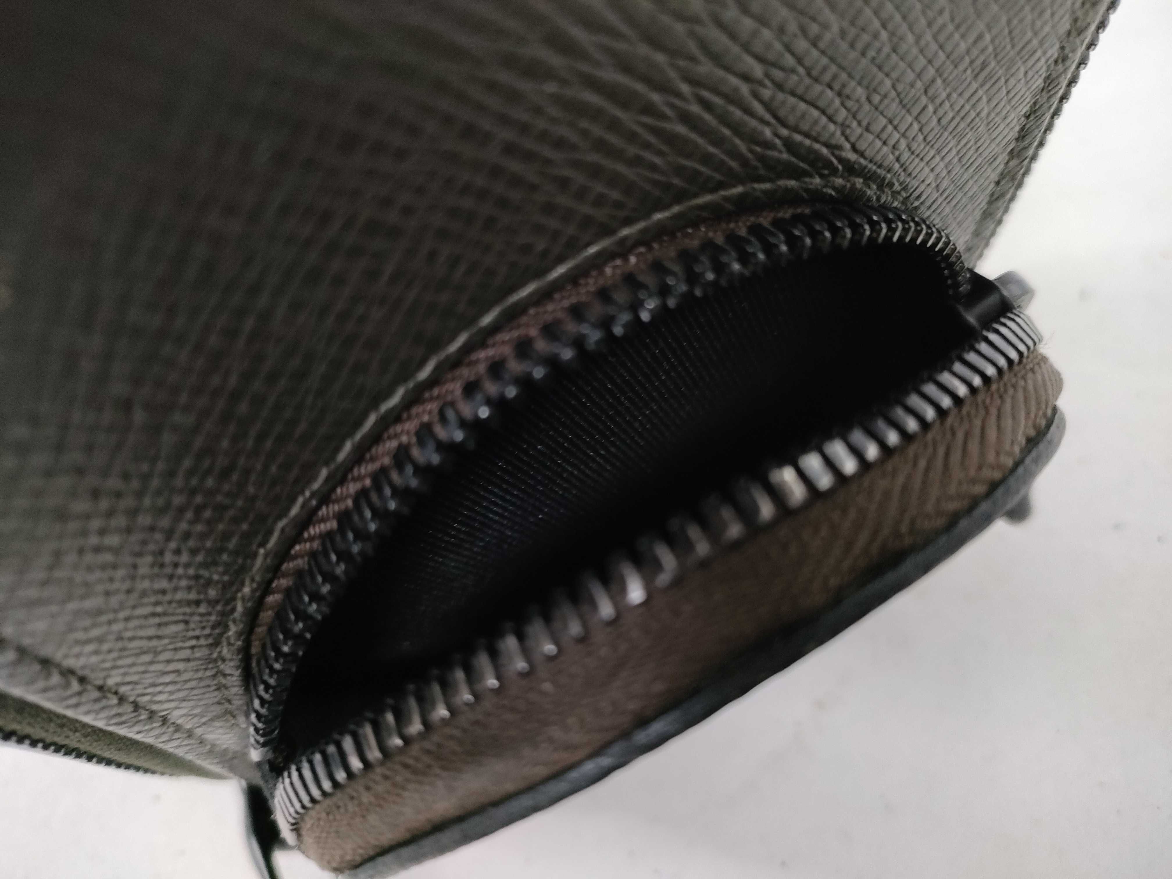Monogram Louis Vuitton Smartphone Shoulder Bag — view 14