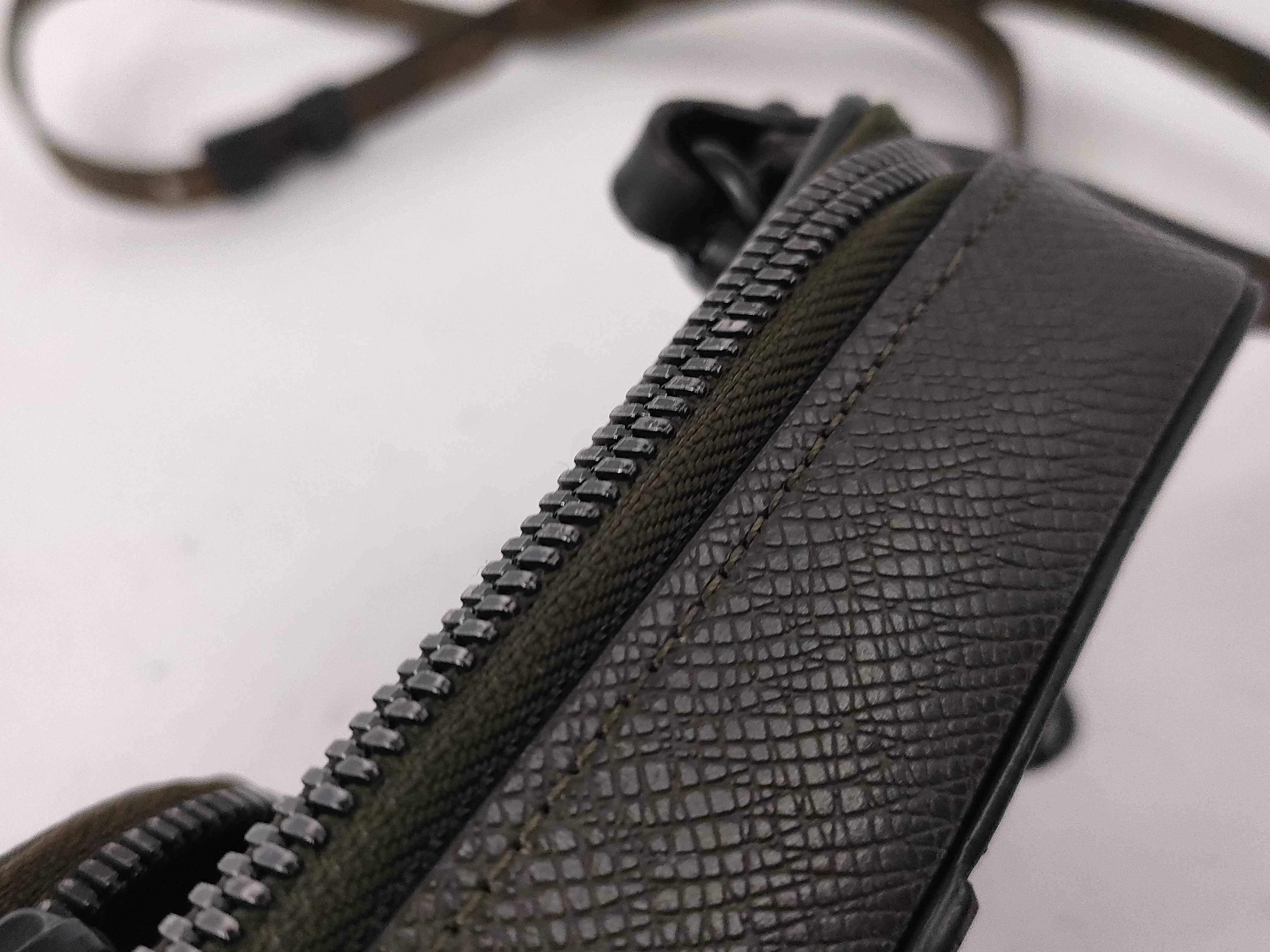 Monogram Louis Vuitton Smartphone Shoulder Bag — view 8