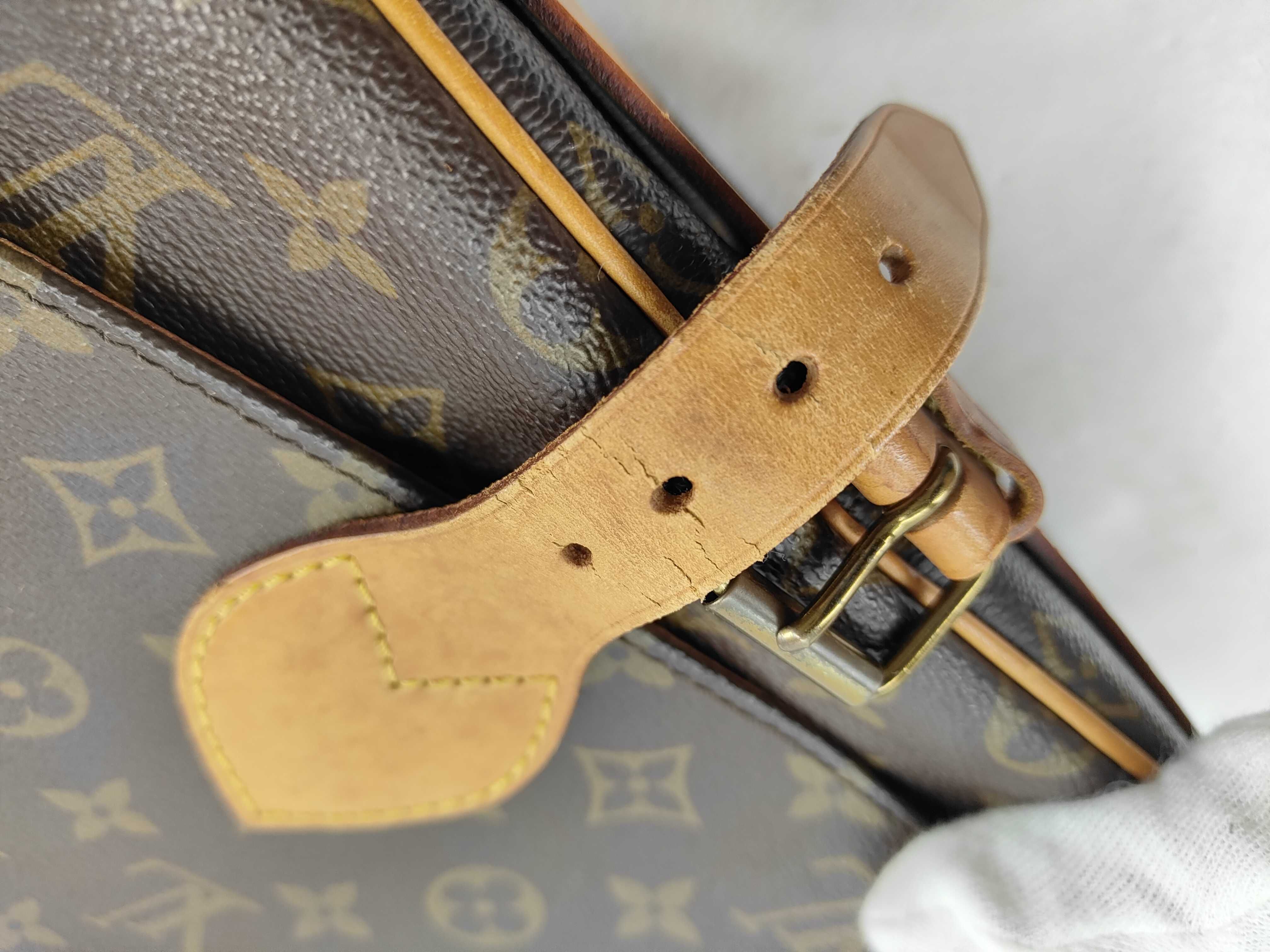 Monogram LOUIS VUITTON M51252 Cartouchiere Shoulder Bag — view 9