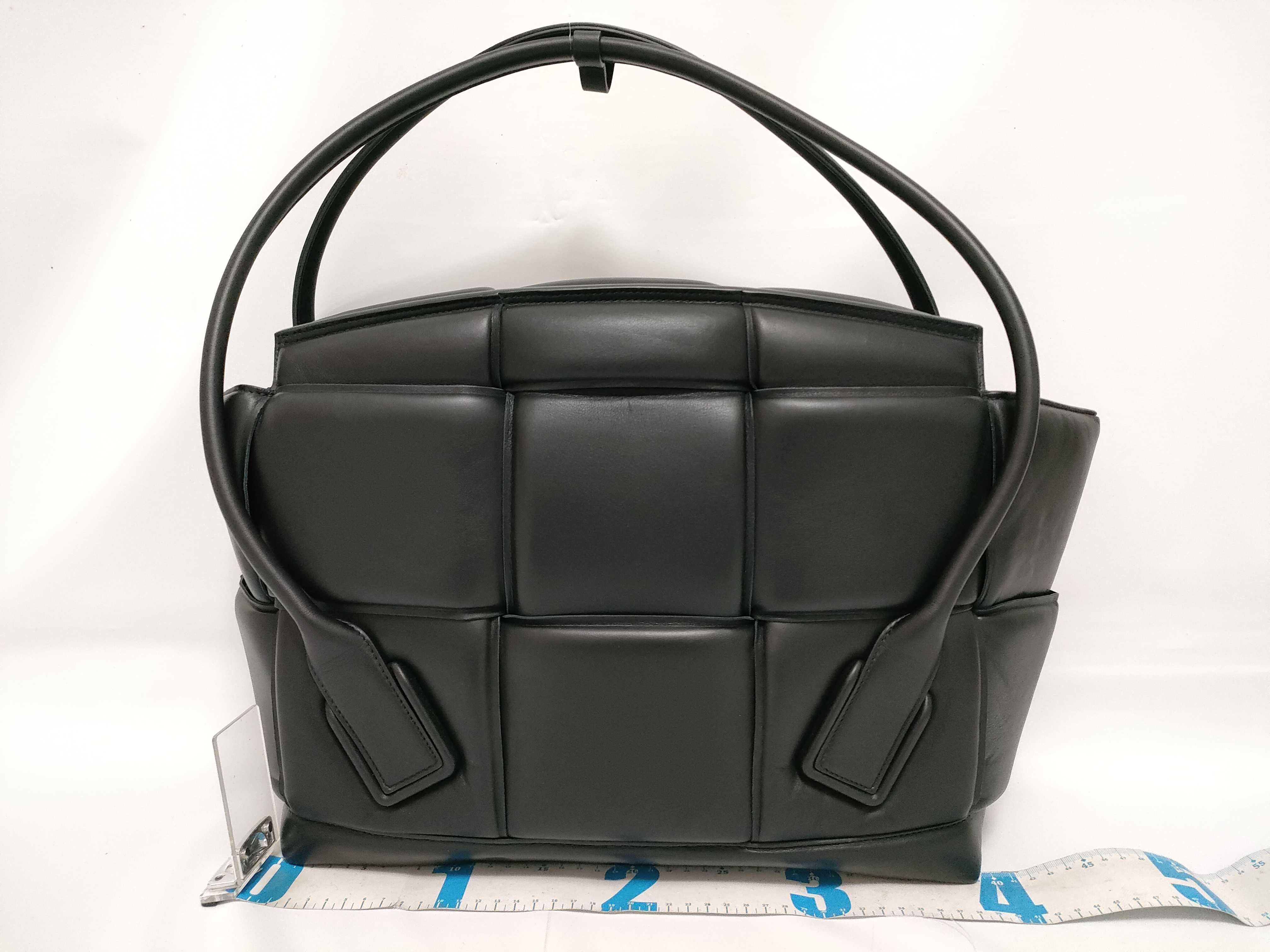 BV Bottega Veneta Arco Shoulder Bag Tote Bag — view 2