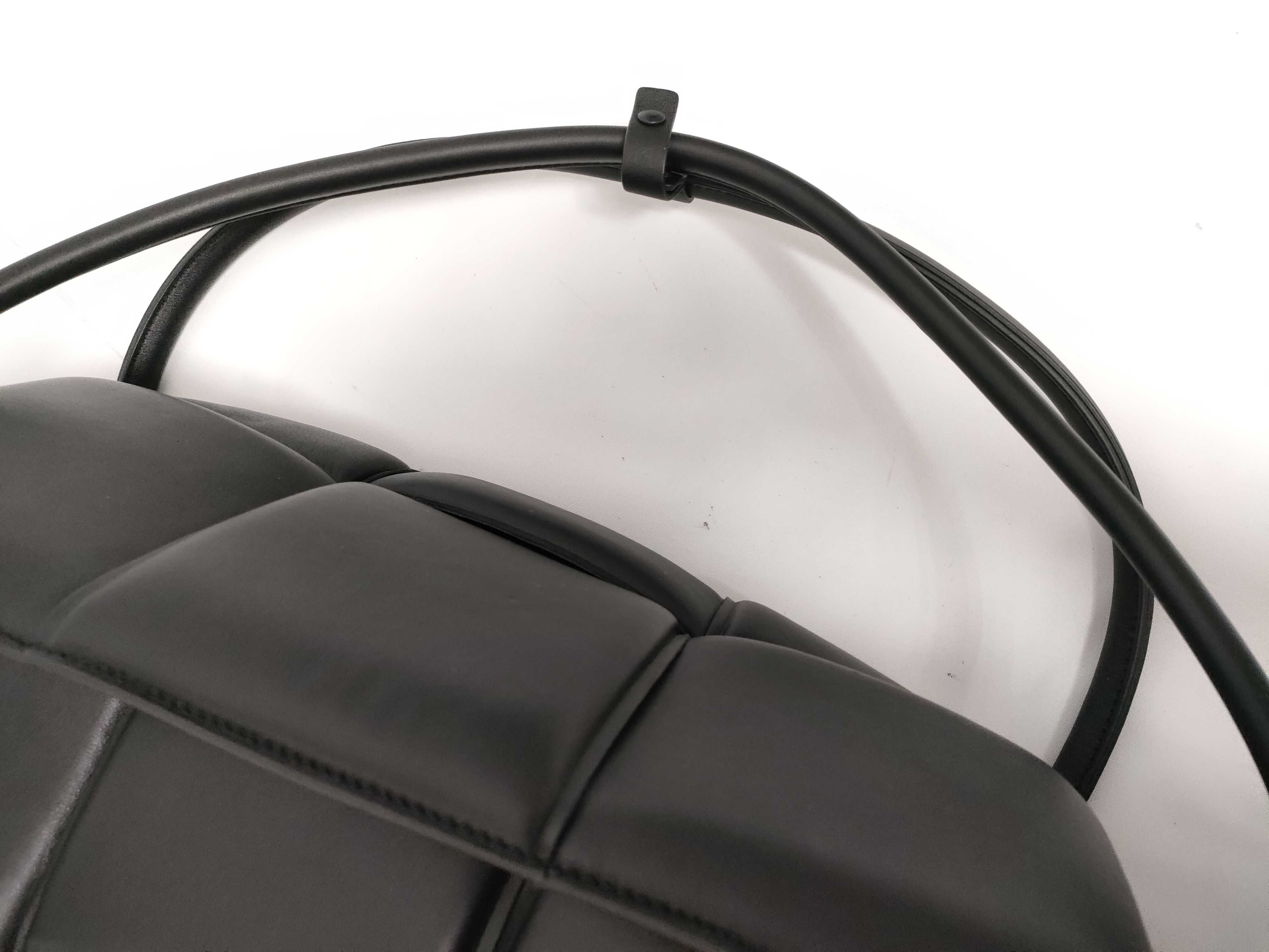 BV Bottega Veneta Arco Shoulder Bag Tote Bag — view 5