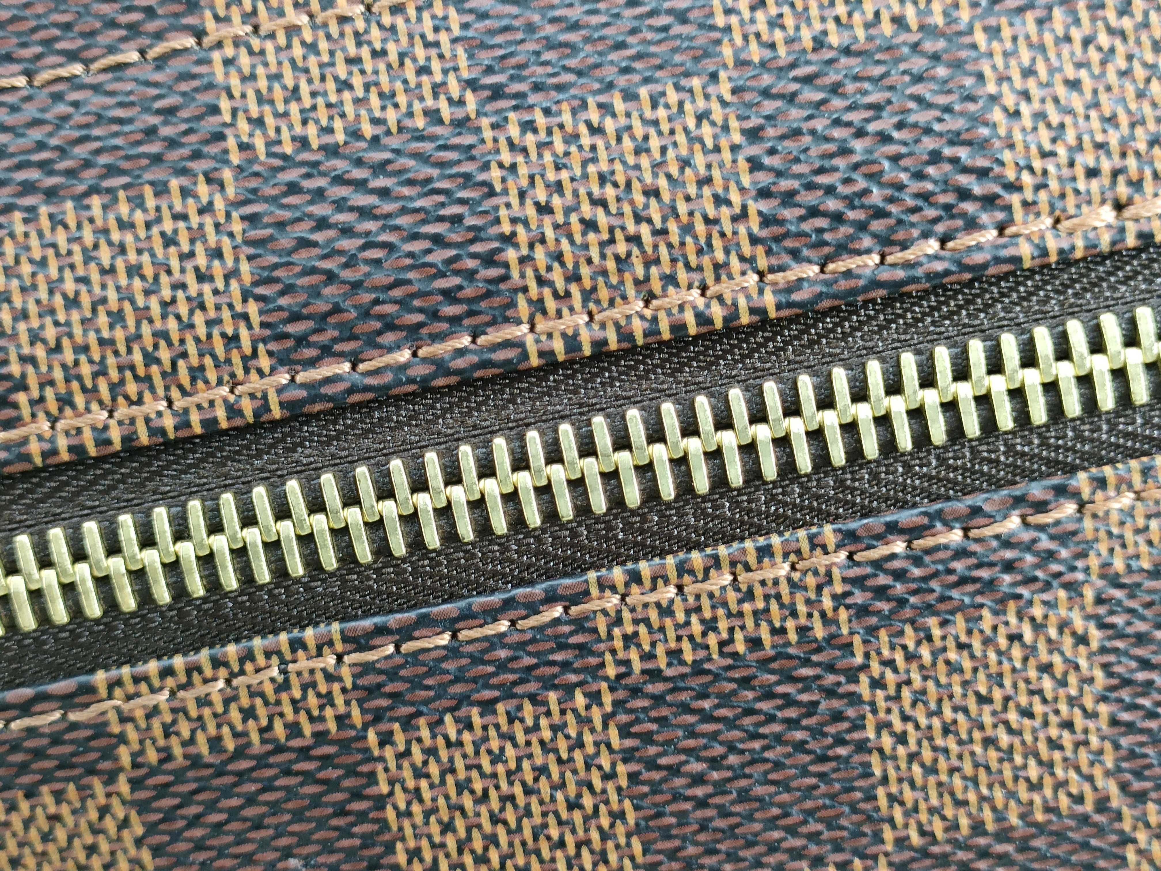 Damier Louis Vuitton Damier Shoulder Bag — view 14