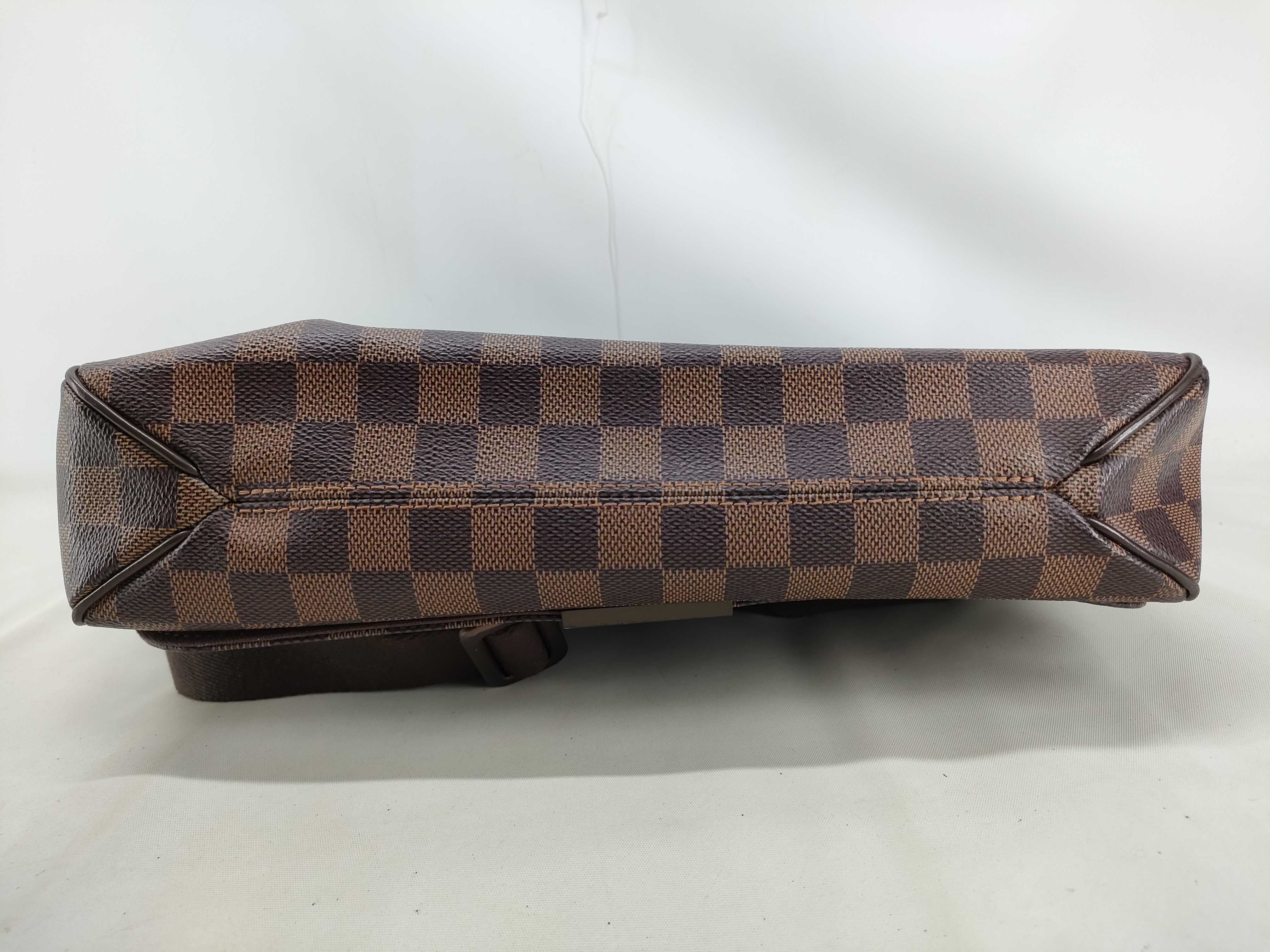 Damier Louis Vuitton Damier Shoulder Bag — view 3