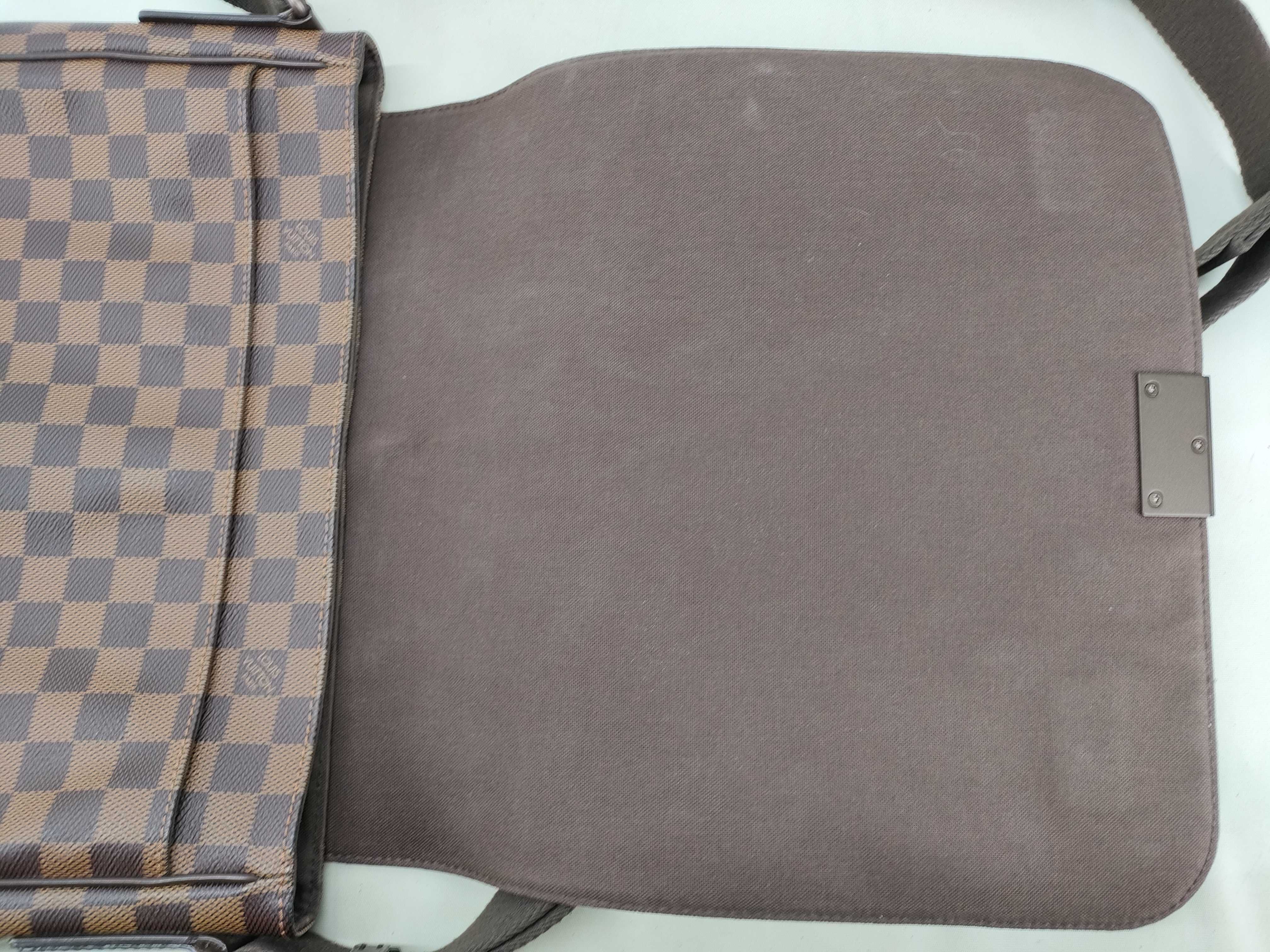 Damier Louis Vuitton Damier Shoulder Bag — view 8