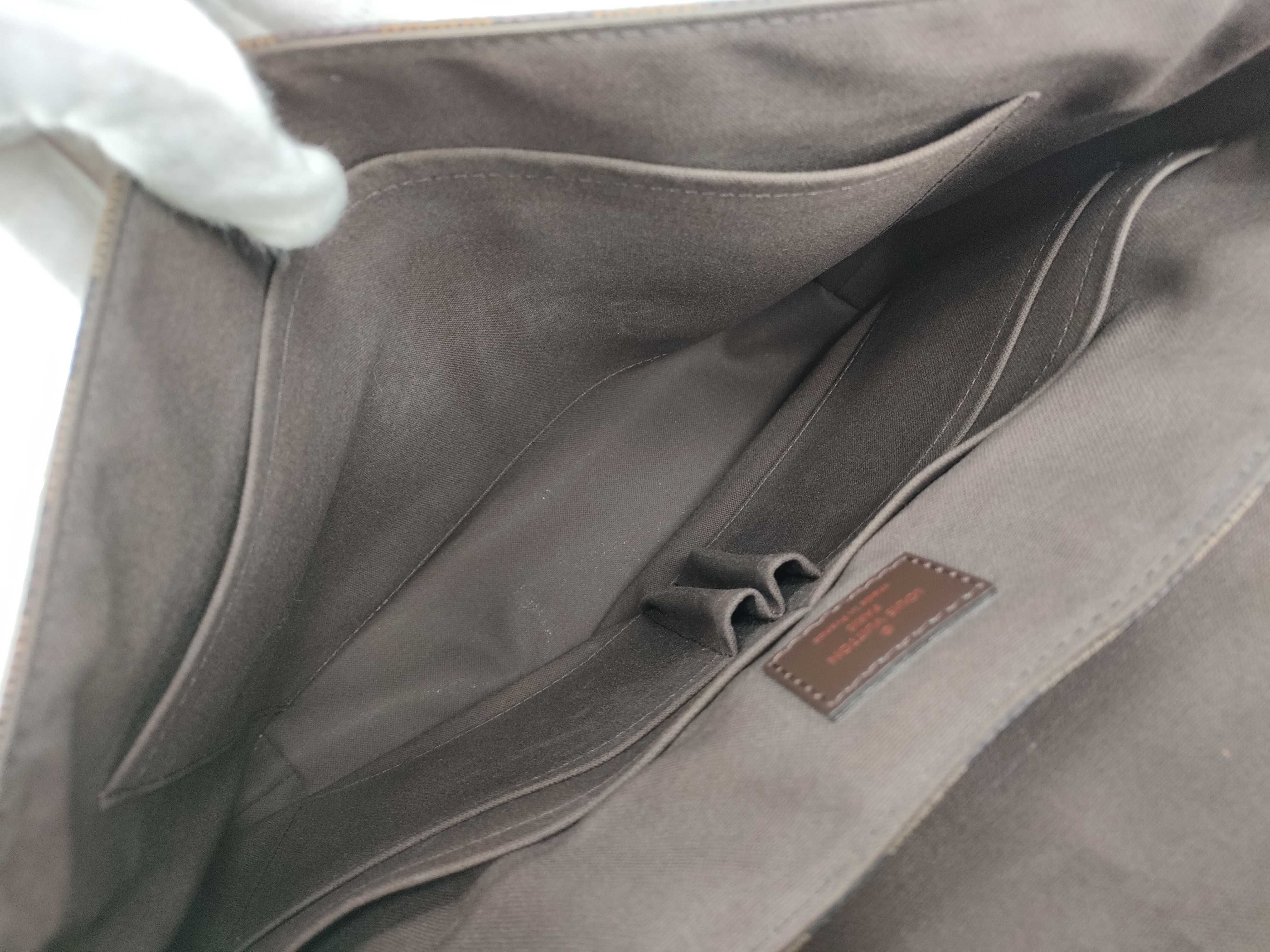 Damier Louis Vuitton Damier Shoulder Bag — view 9