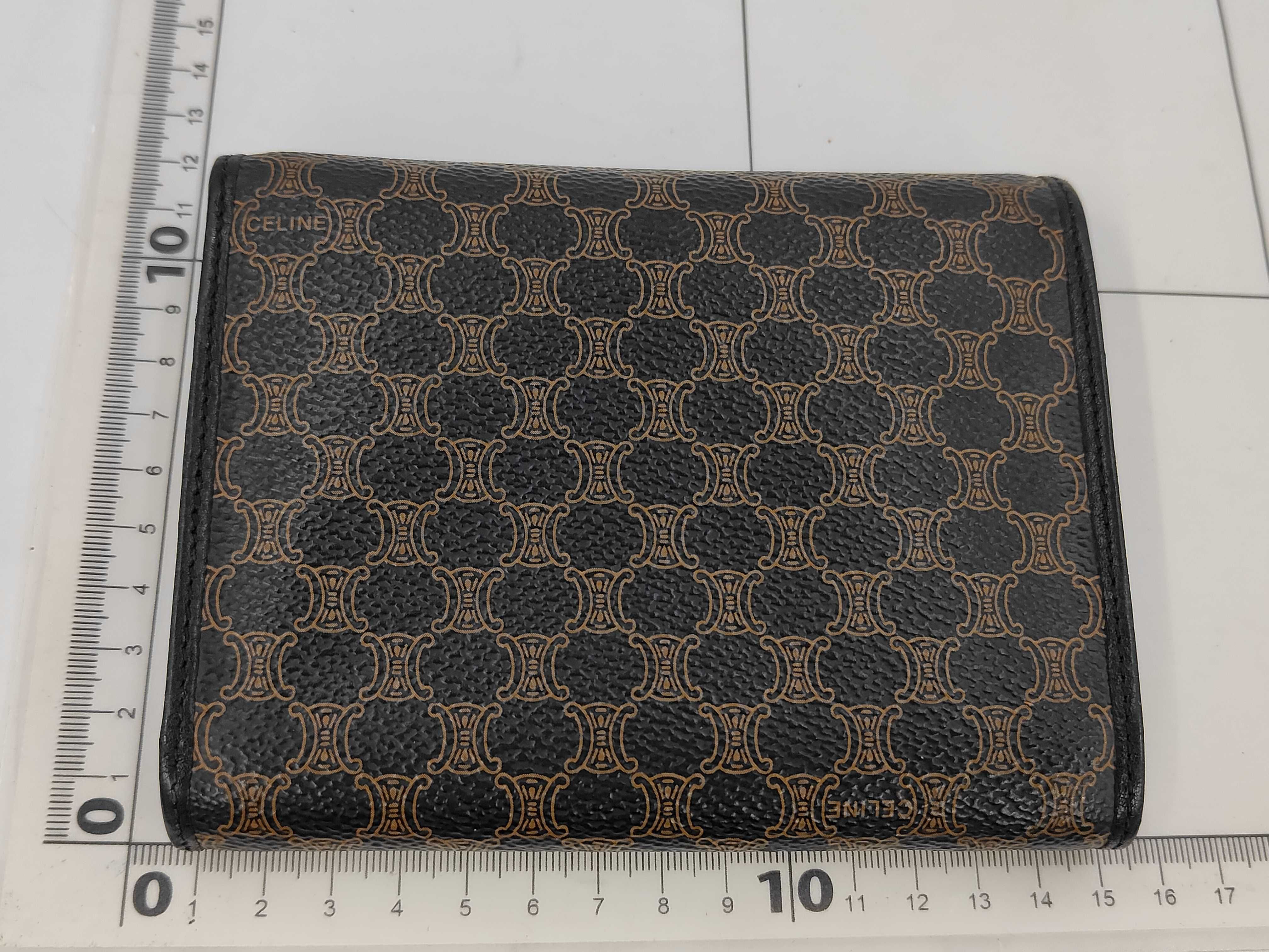 wallet — view 2