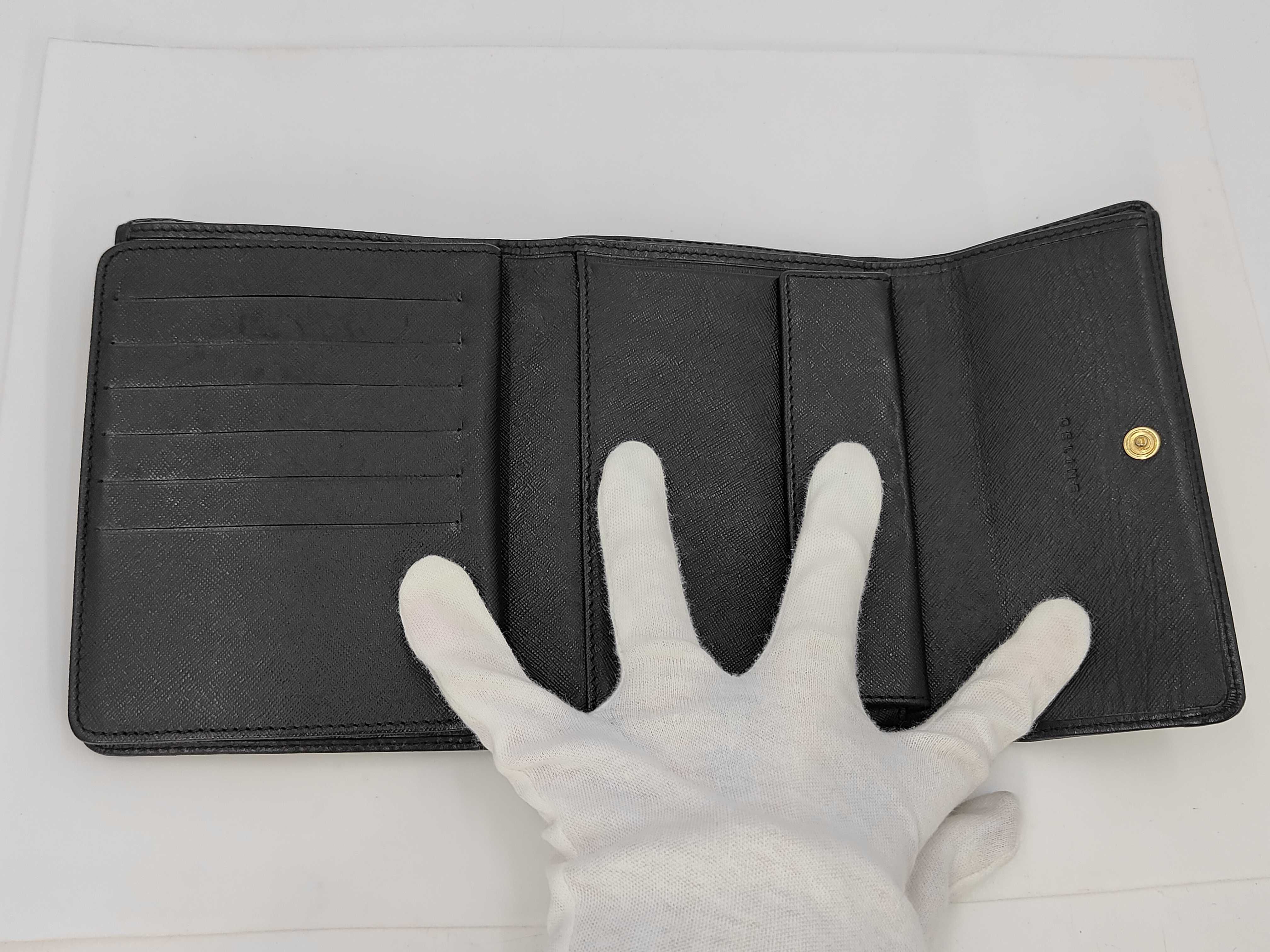 wallet — view 4