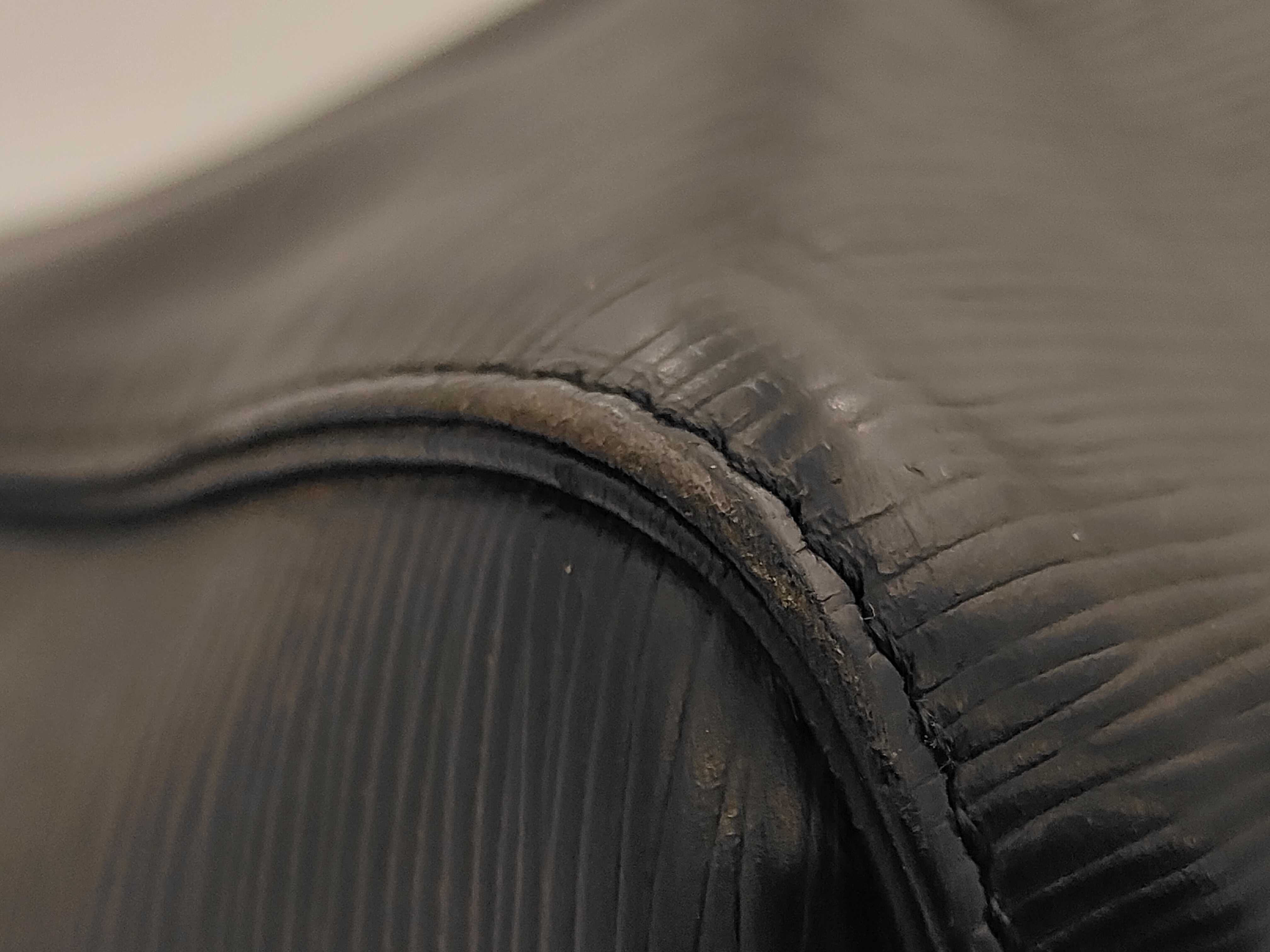 Keepall 45 Epi Noir M42972 VI8903 Boston Bag — view 10