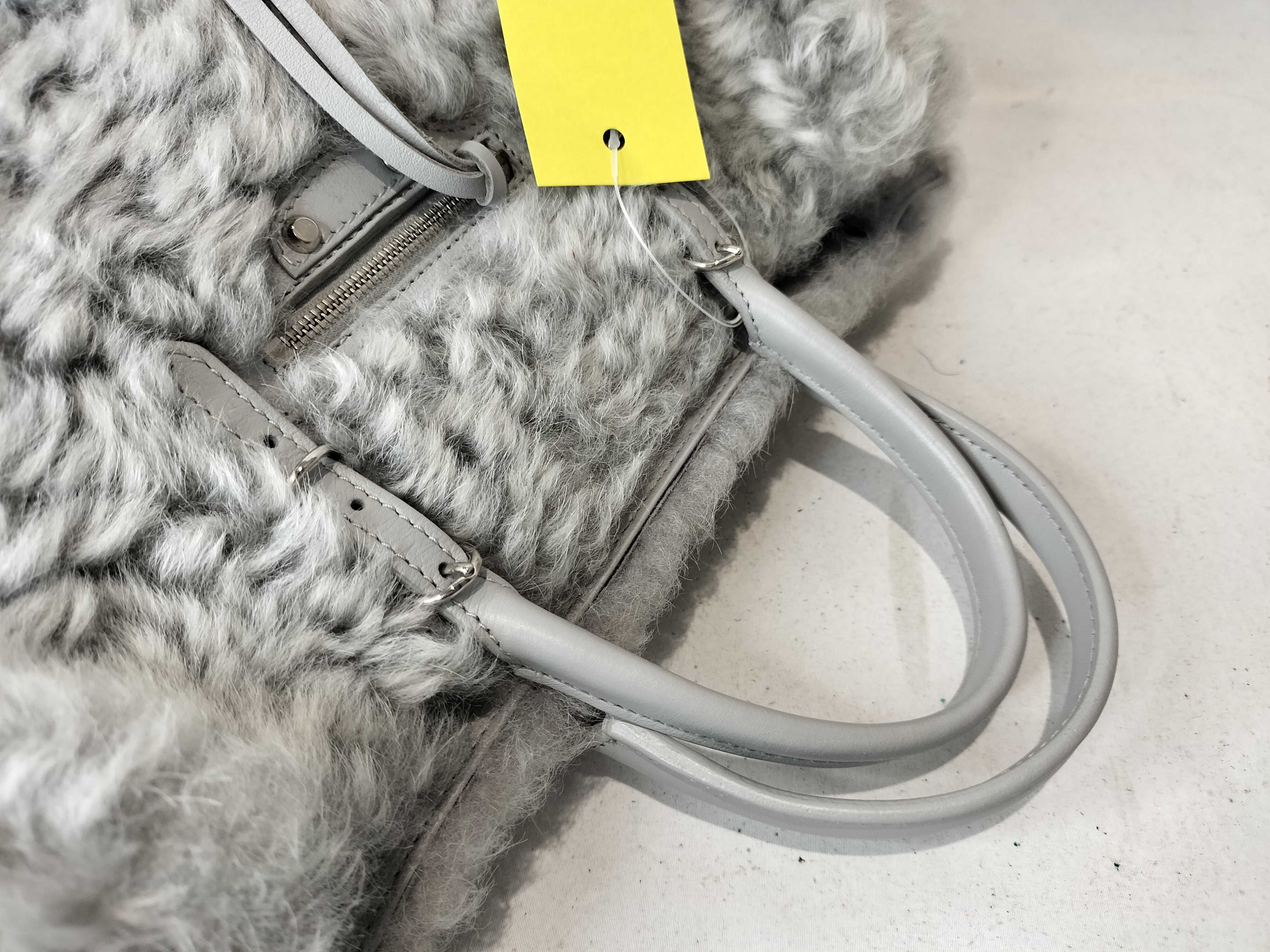 Fluffy 2-Way Bag / Gray Handbag — view 3