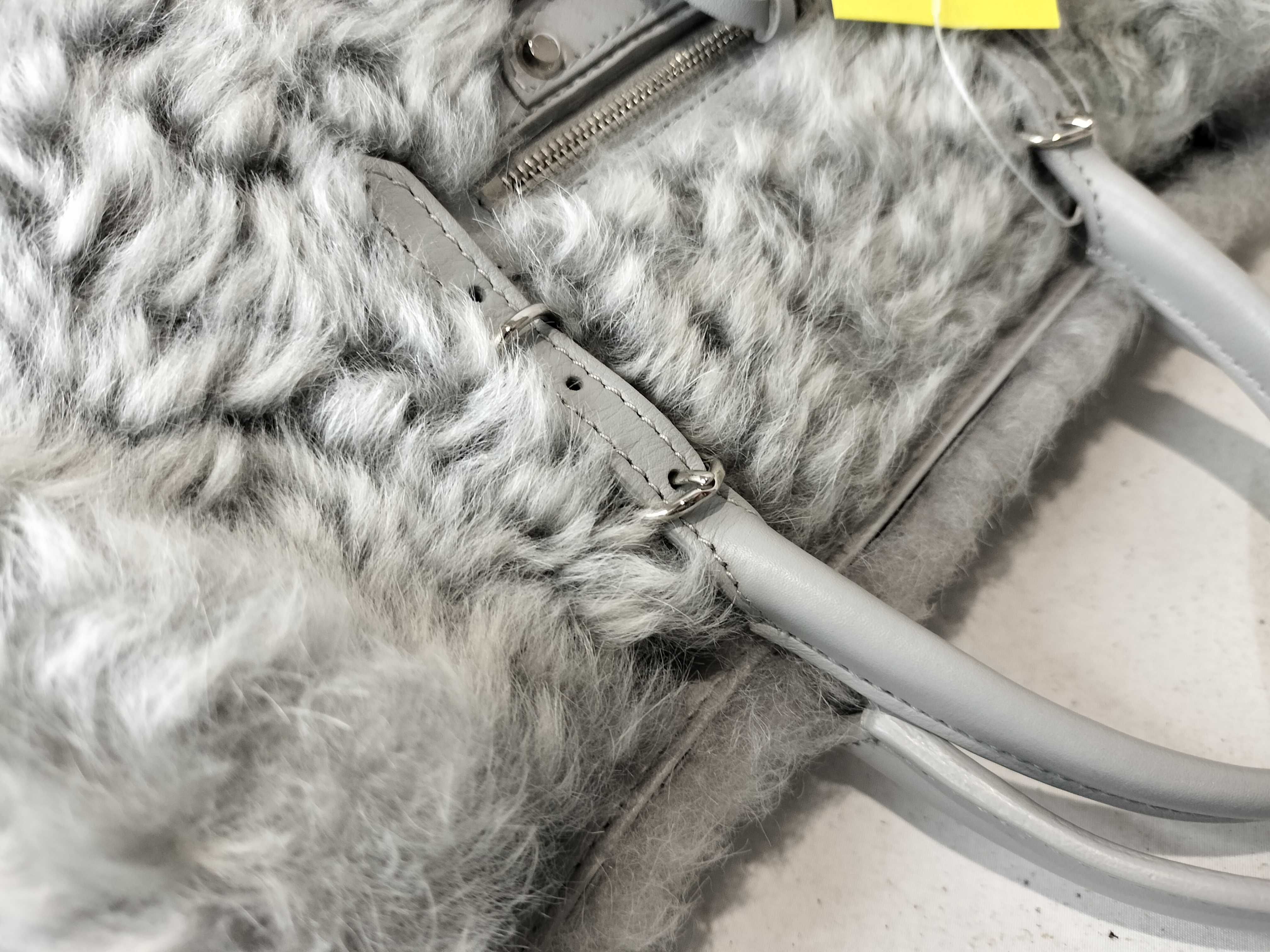 Fluffy 2-Way Bag / Gray Handbag — view 5