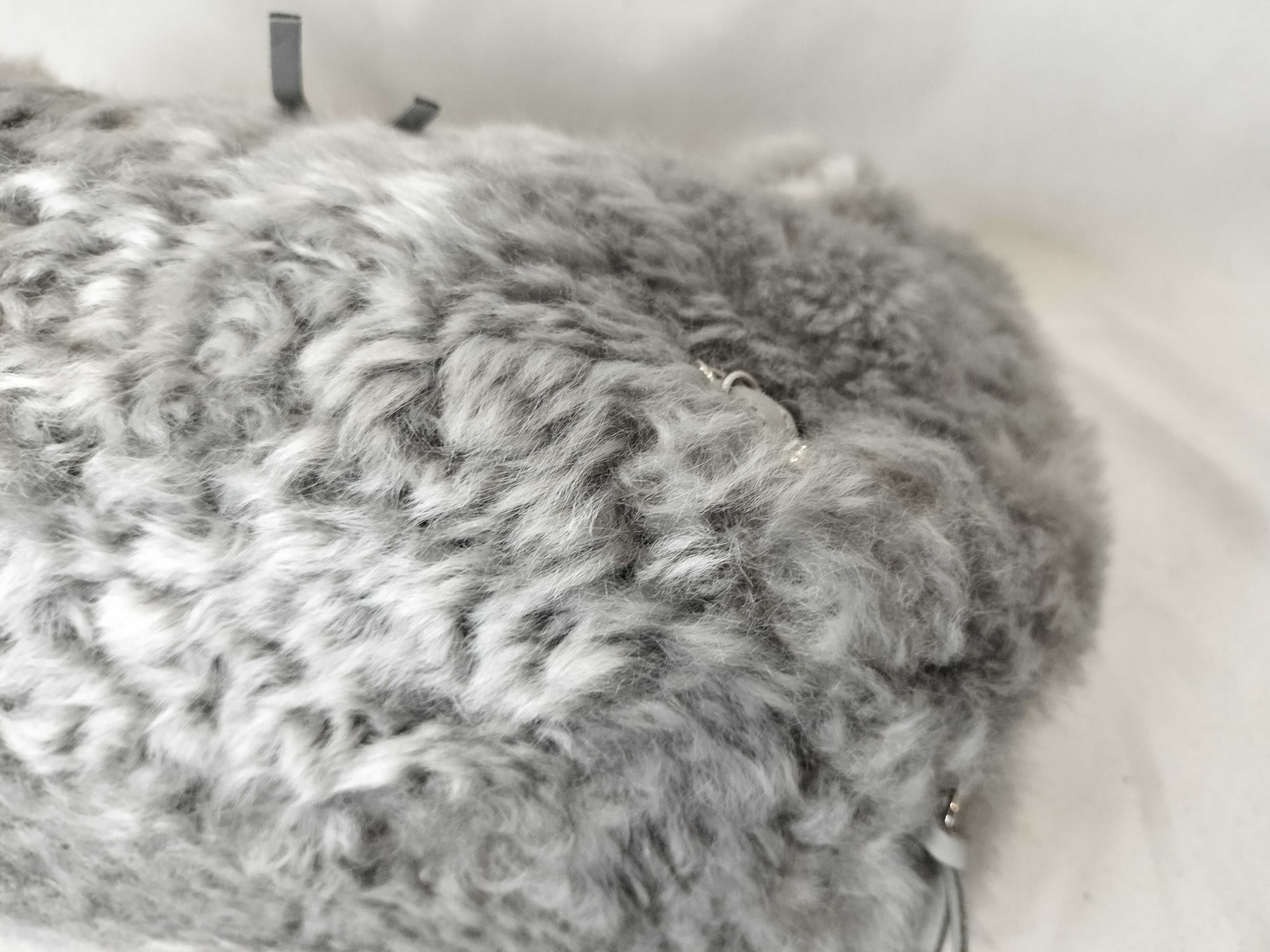 Fluffy 2-Way Bag / Gray Handbag — view 6