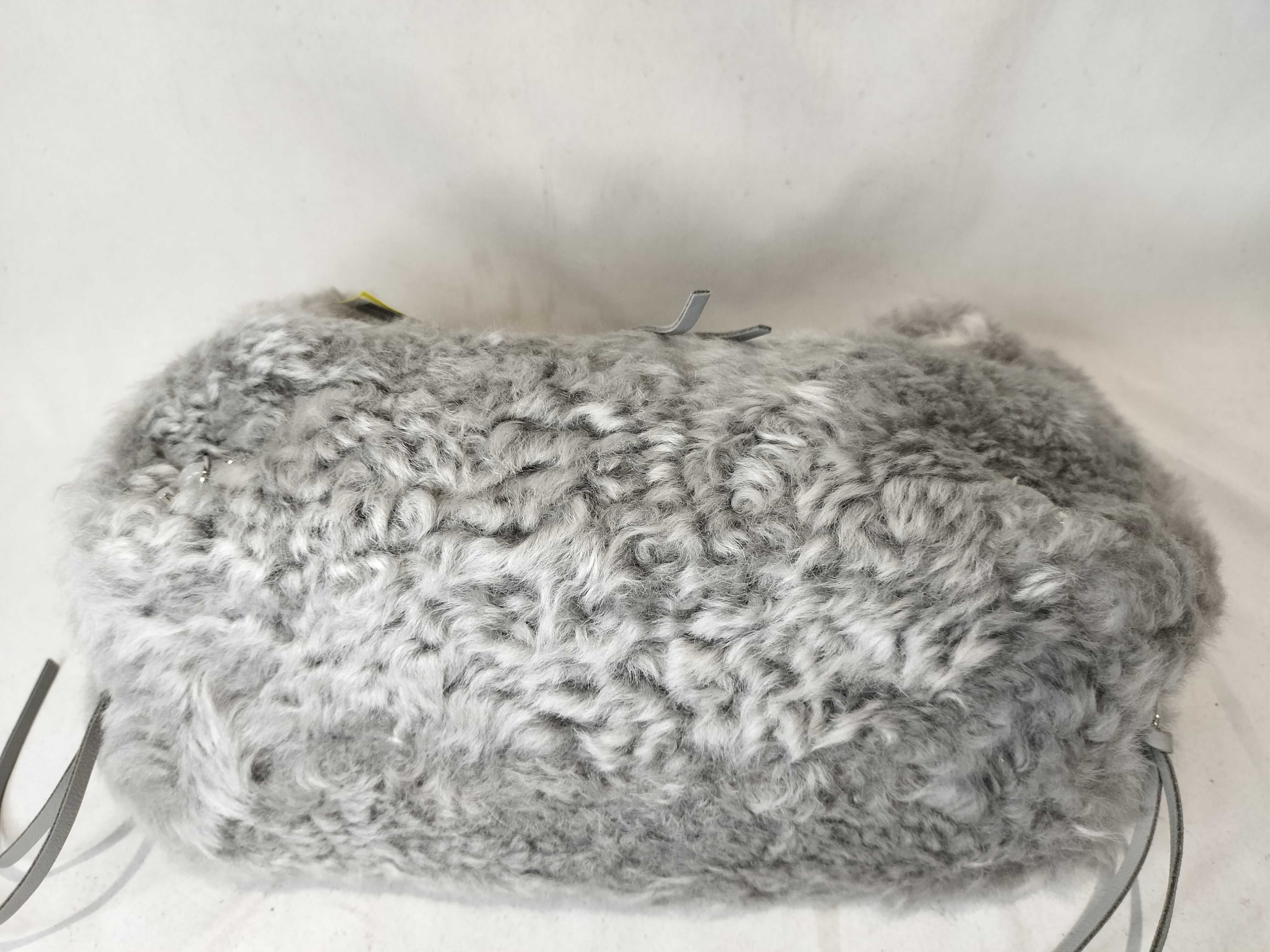 Fluffy 2-Way Bag / Gray Handbag — view 7