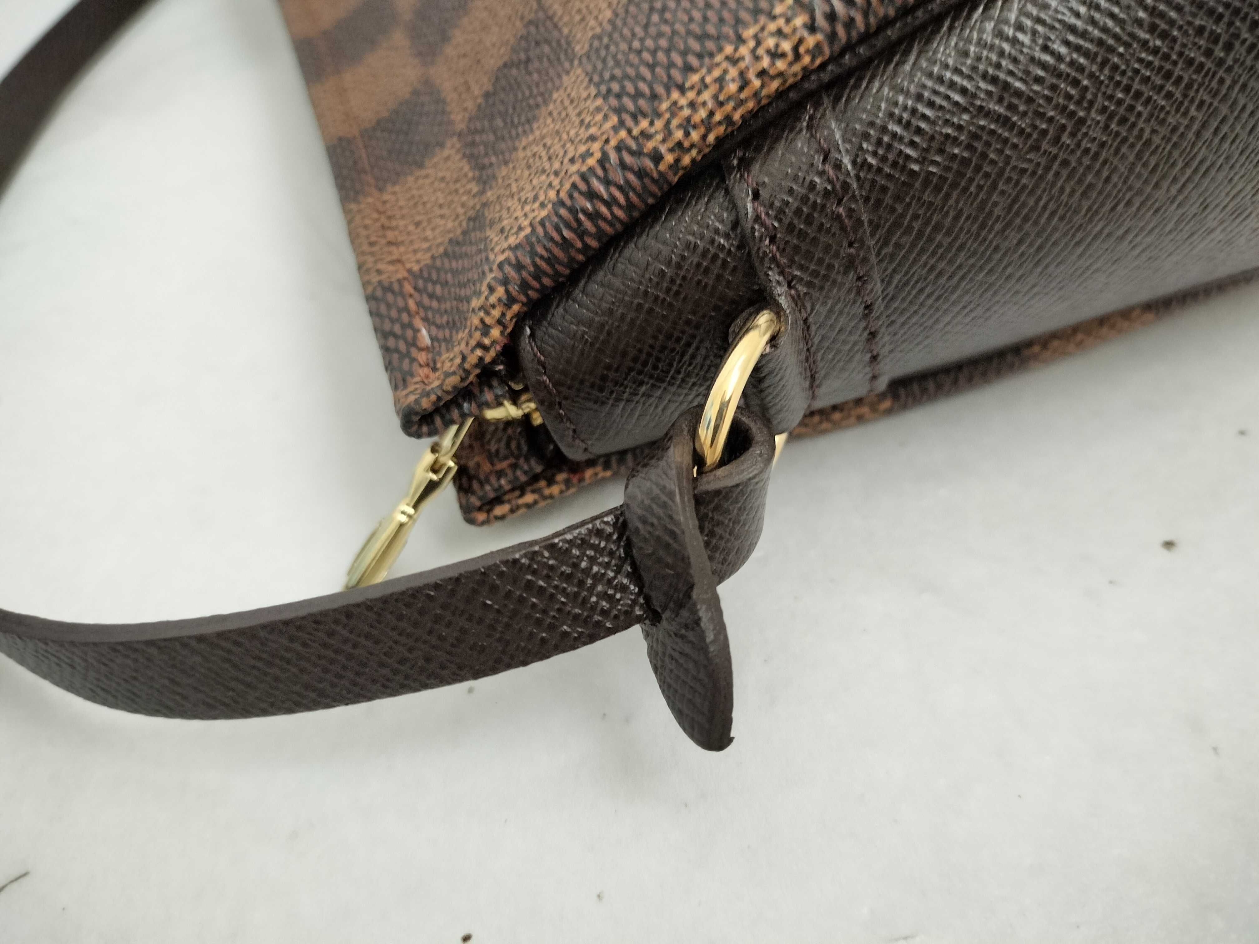 Damier Truth Makeup Shoulder Bag — view 5
