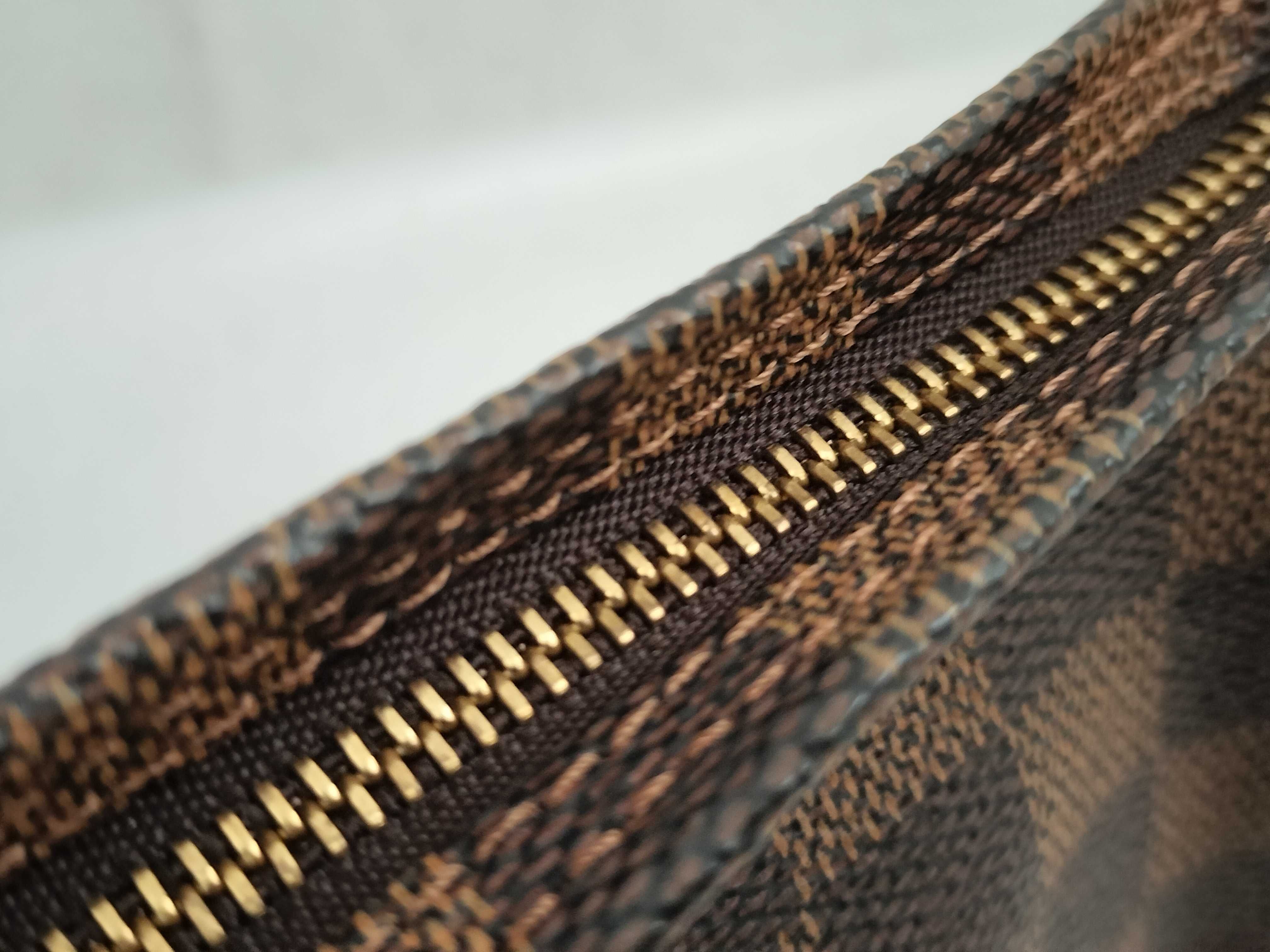 Damier Truth Makeup Shoulder Bag — view 8