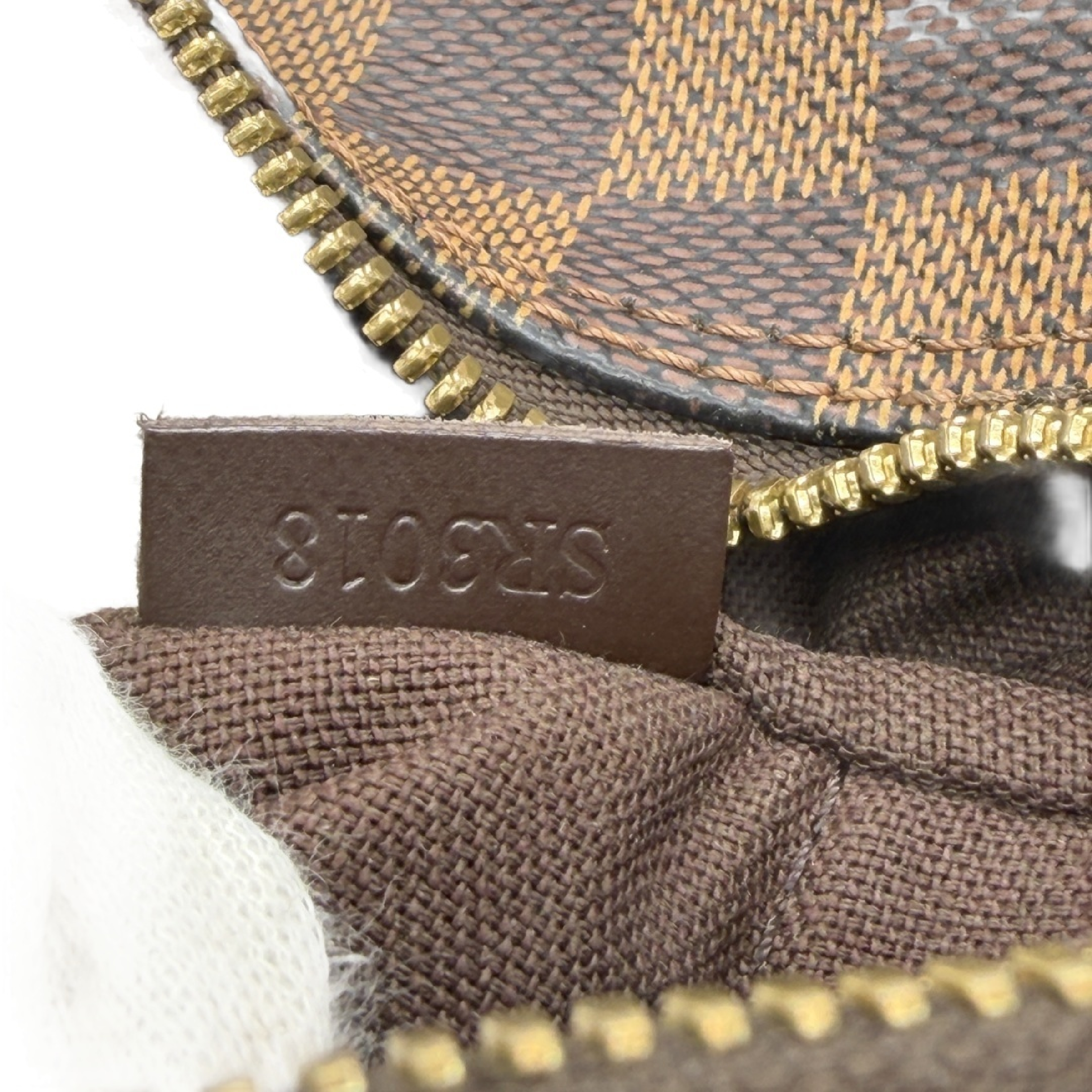 Damier Ebene Naviglio Messenger Bag Shoulder Bag — view 14