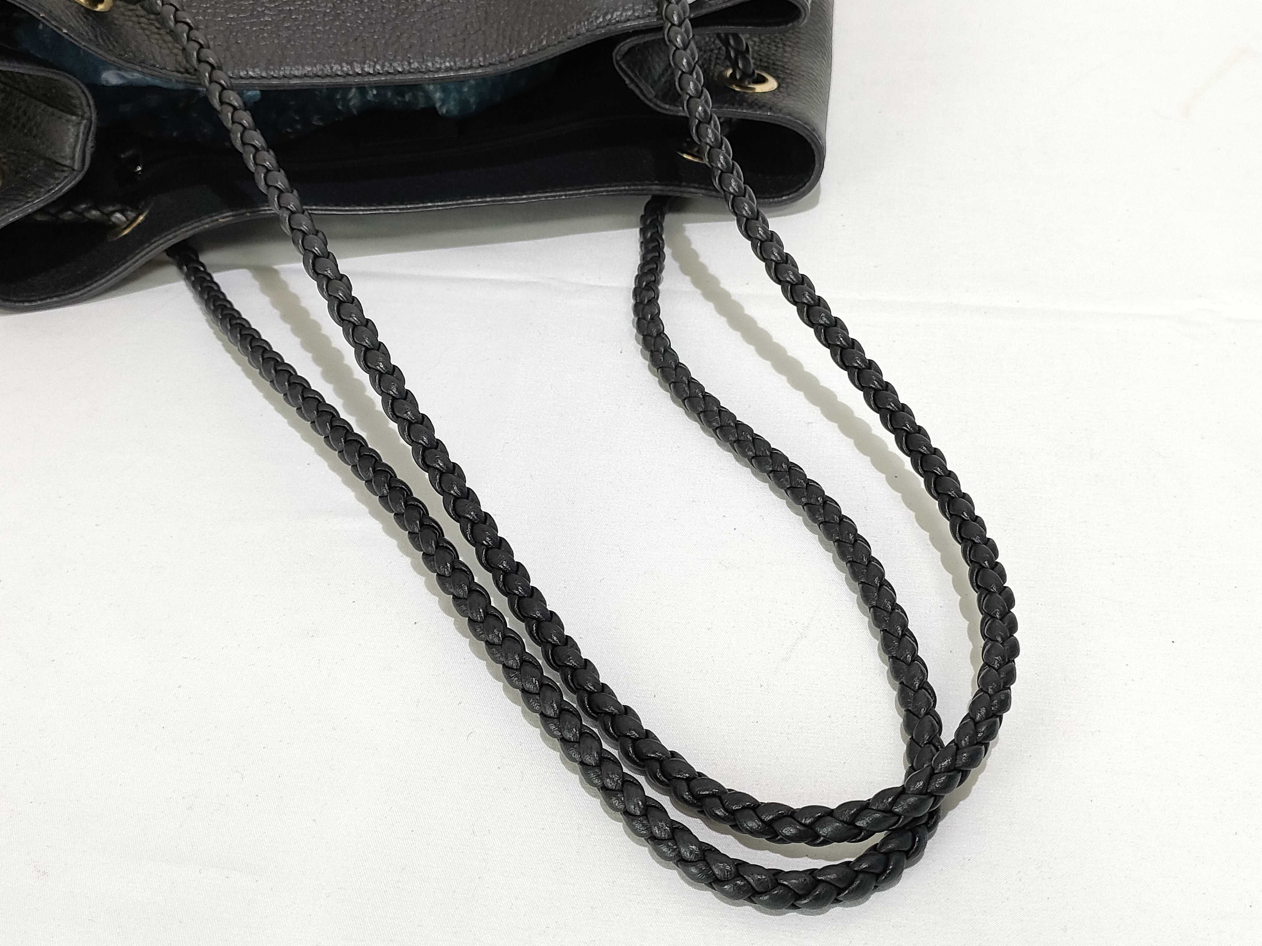 PH- Puffed Tote Bag Black Leather Tote Bag — view 3