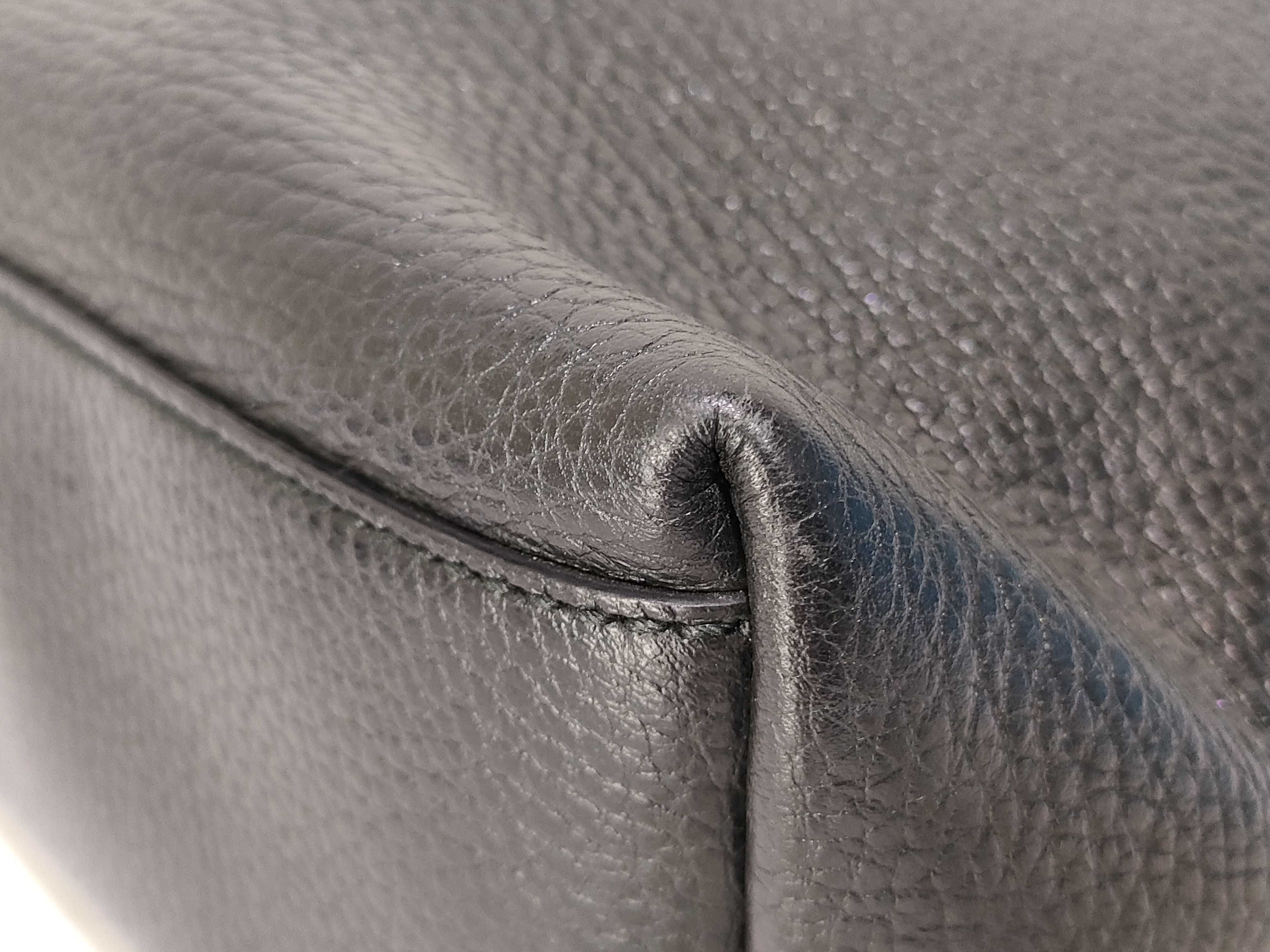 PH- Puffed Tote Bag Black Leather Tote Bag — view 6