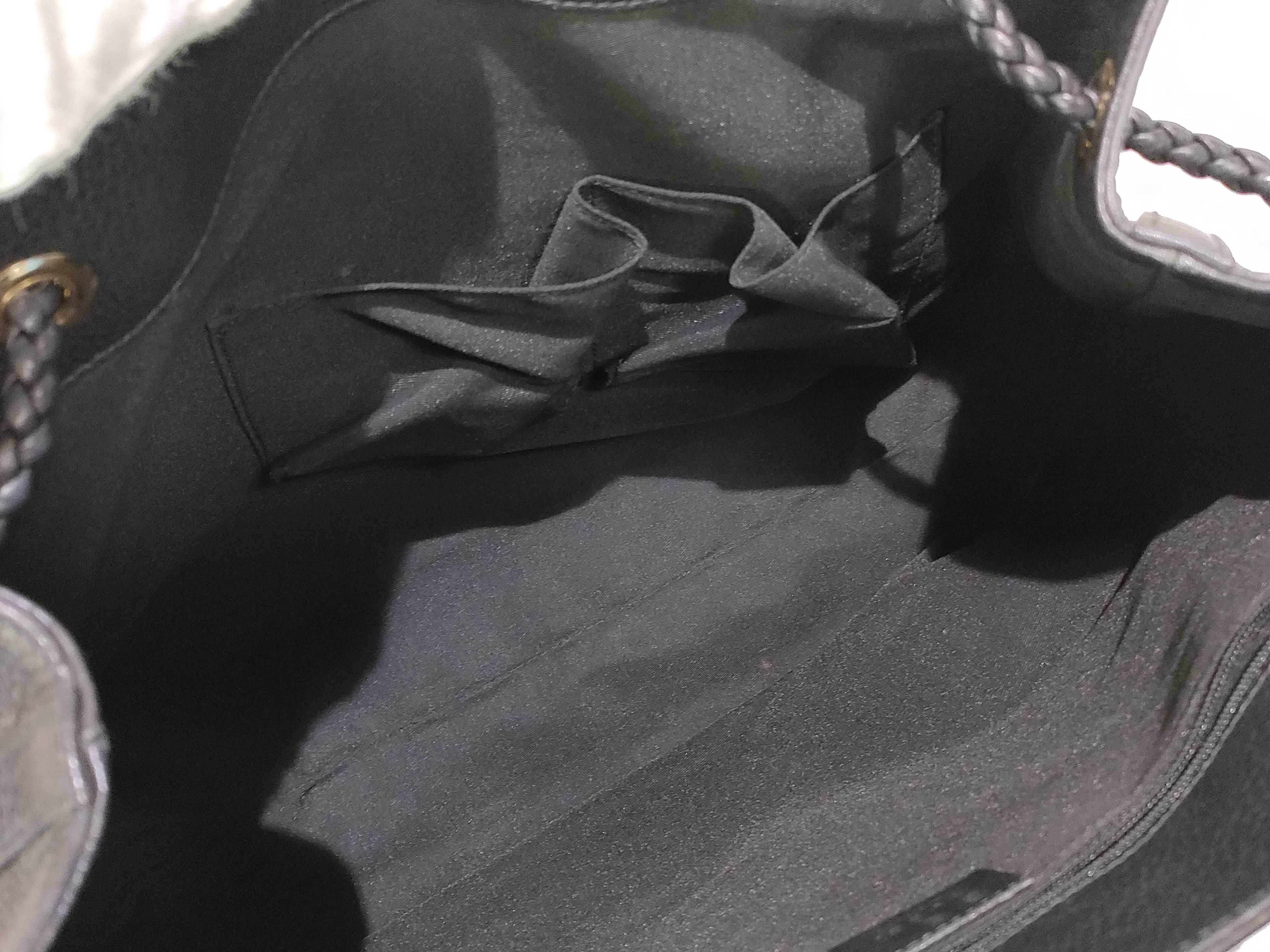 PH- Puffed Tote Bag Black Leather Tote Bag — view 8