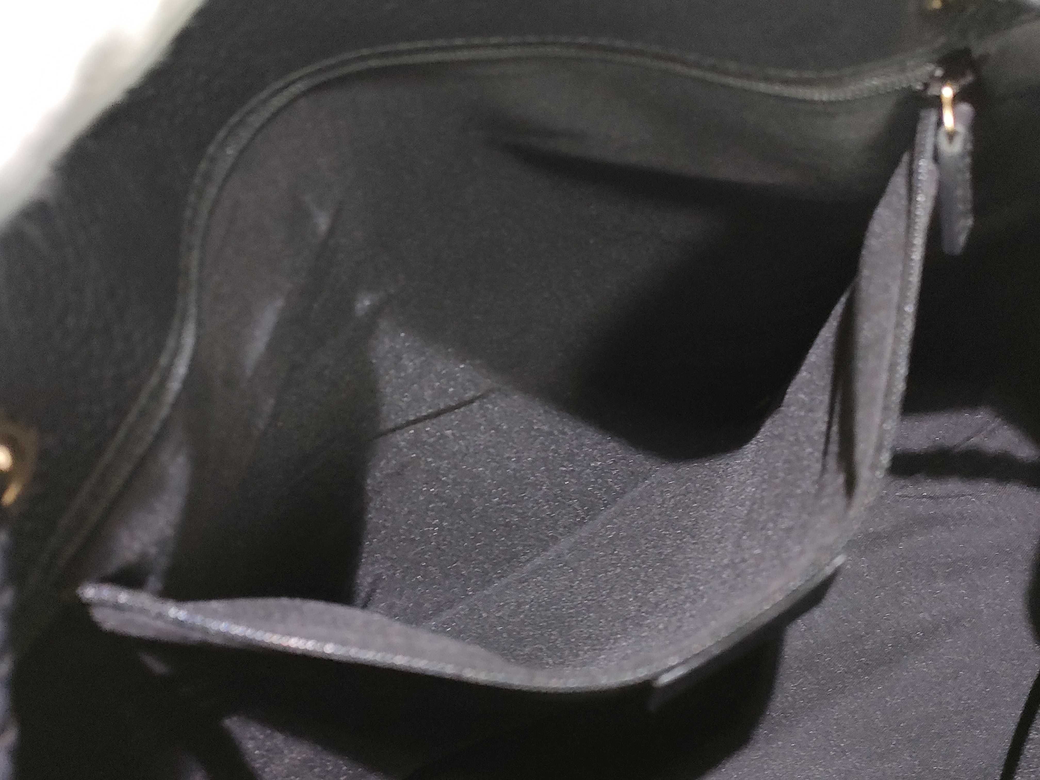 PH- Puffed Tote Bag Black Leather Tote Bag — view 9
