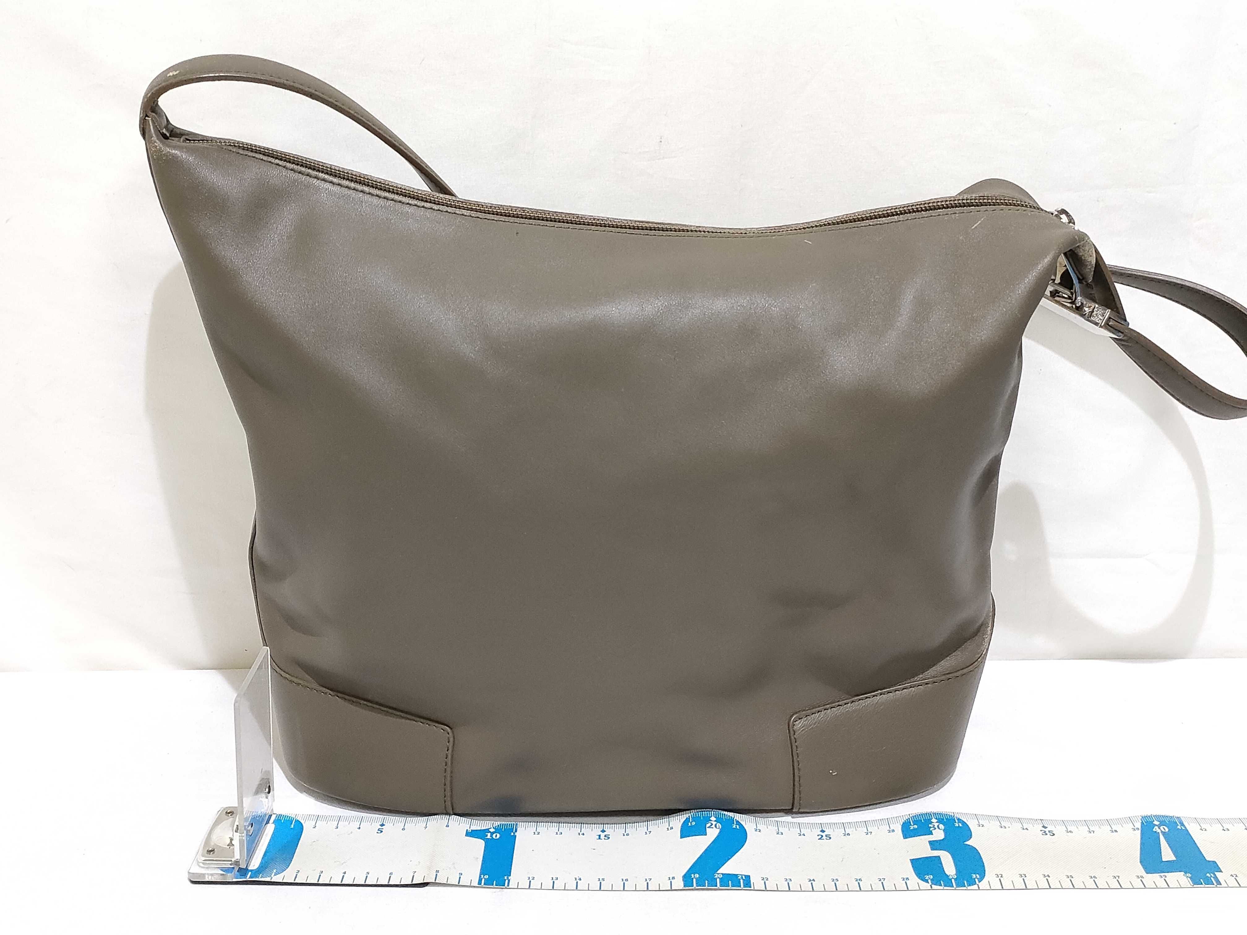 shoulder bag — view 2