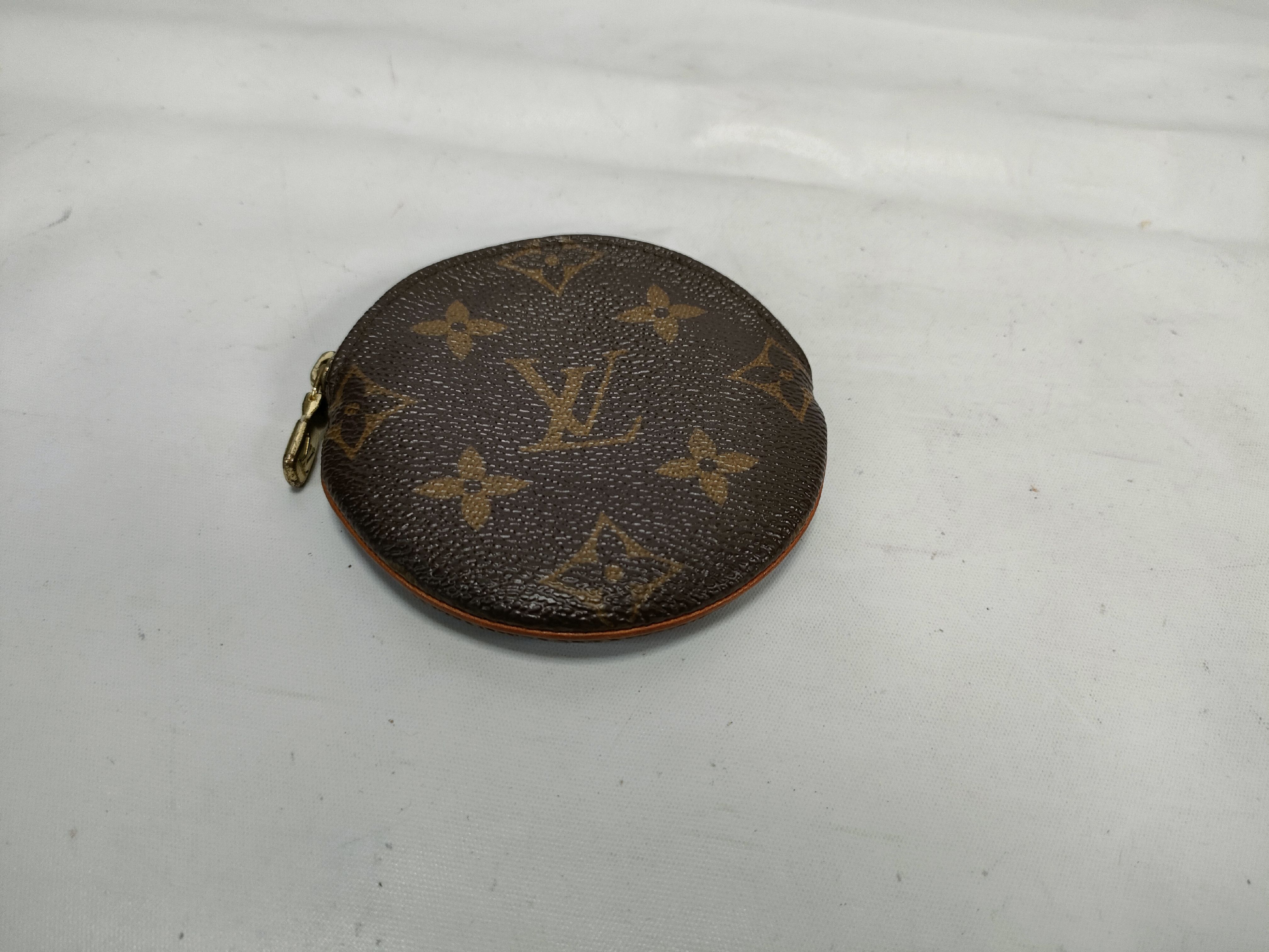 Monogram M61926 Porte Monnaie Rond Coin Case — view 4