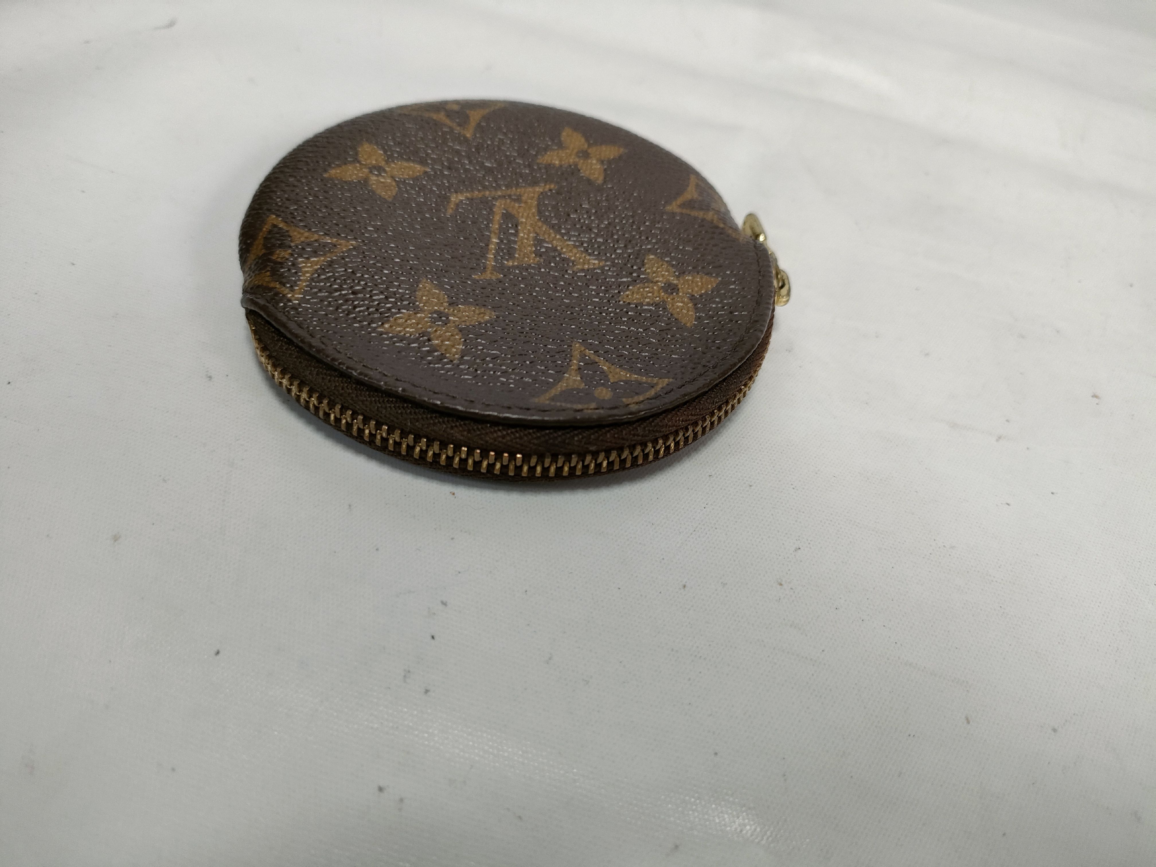 Monogram M61926 Porte Monnaie Rond Coin Case — view 6