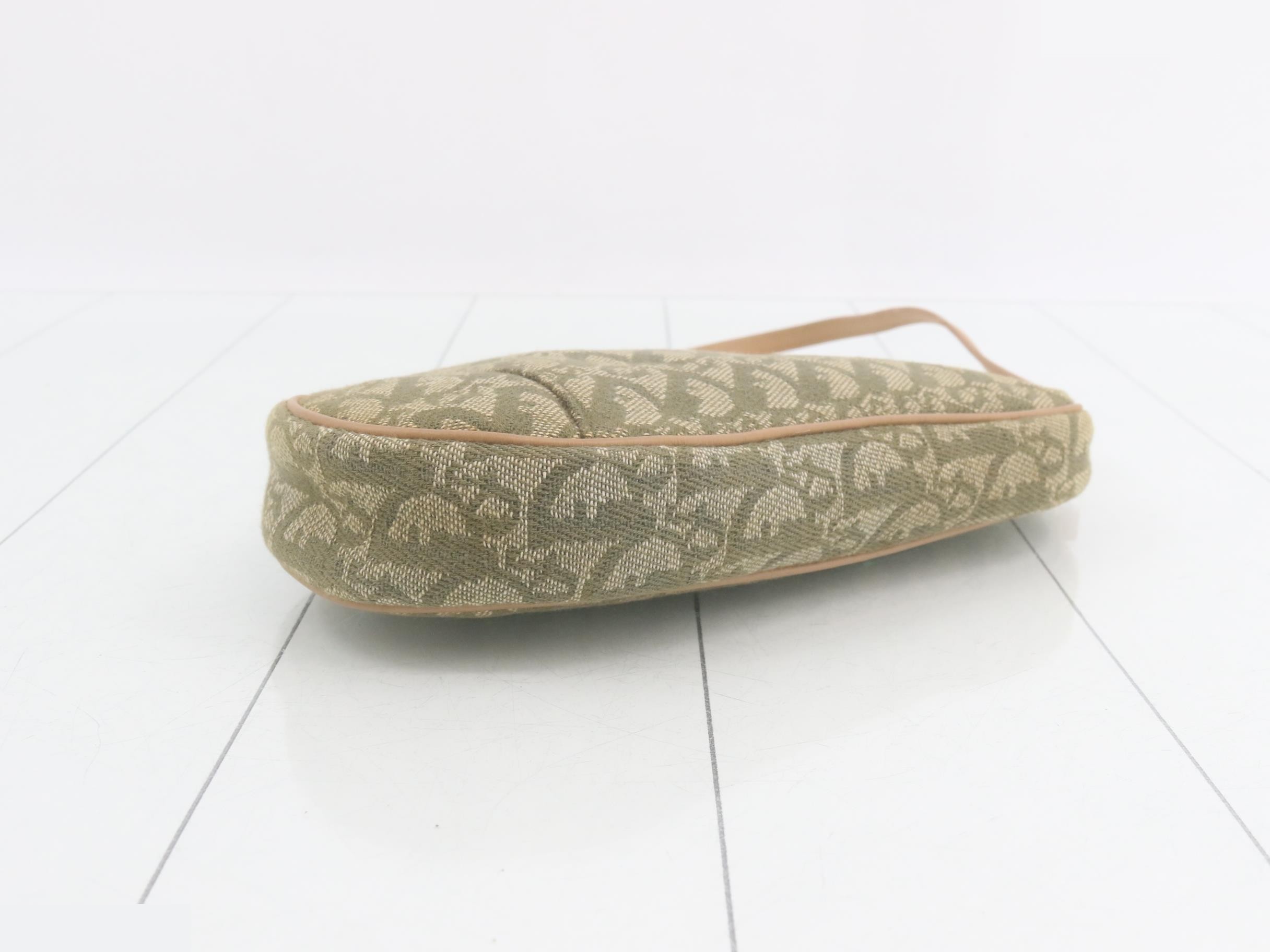 Trotter (Bag) - Handbag - Saddle Pouch - Green — view 3