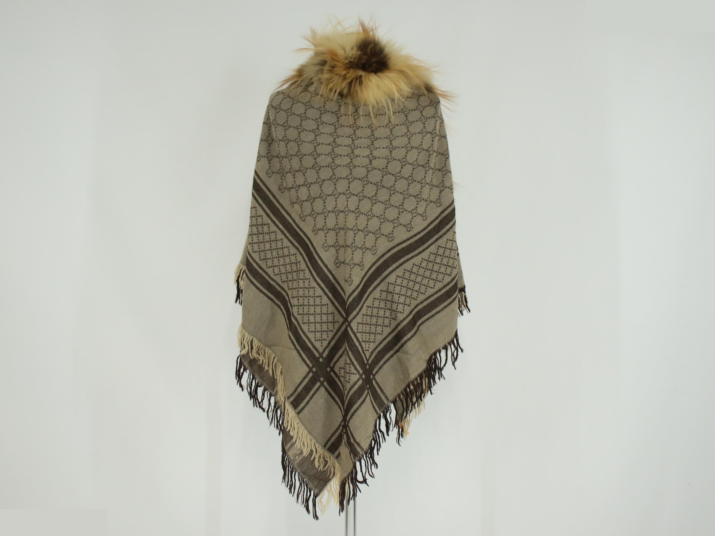 Wool silk fox fur shawl — view 3