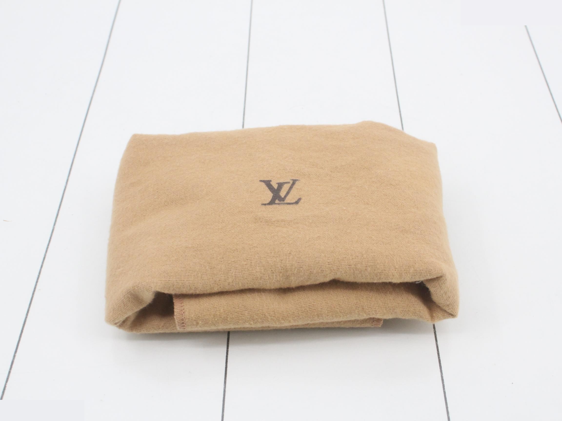 Saumur 30 Monogram Shoulder Bag M42256 — view 7