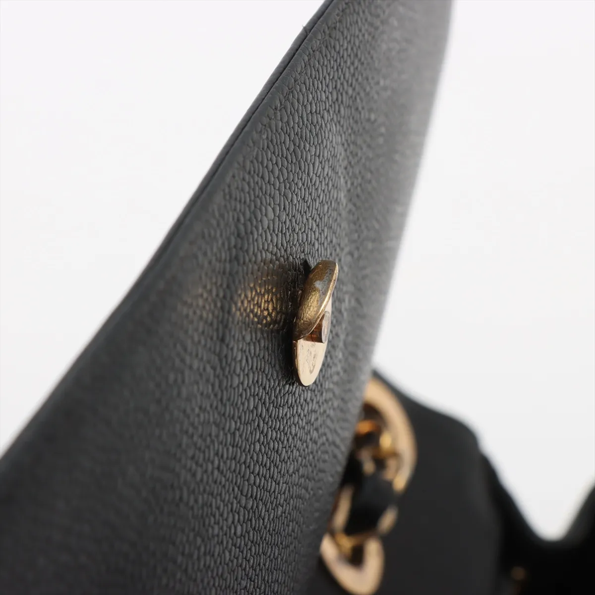 bias stitch caviar skin single flap double chain bag black gold hardware — view 14