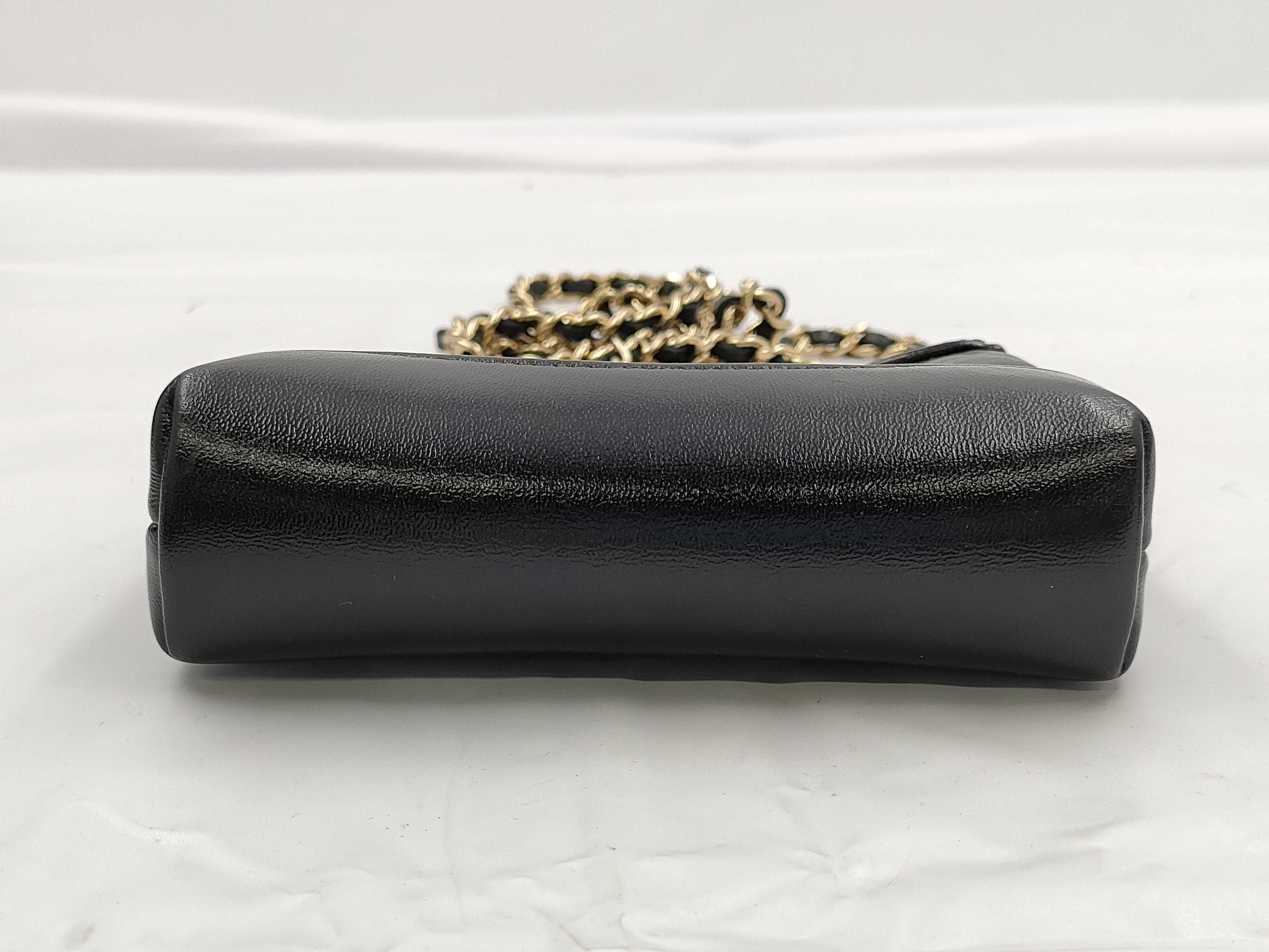 Lambskin Chanel 31 Chain Shoulder Bag Clutch Bag Lambskin IC Chip Shoulder Bag — view 3