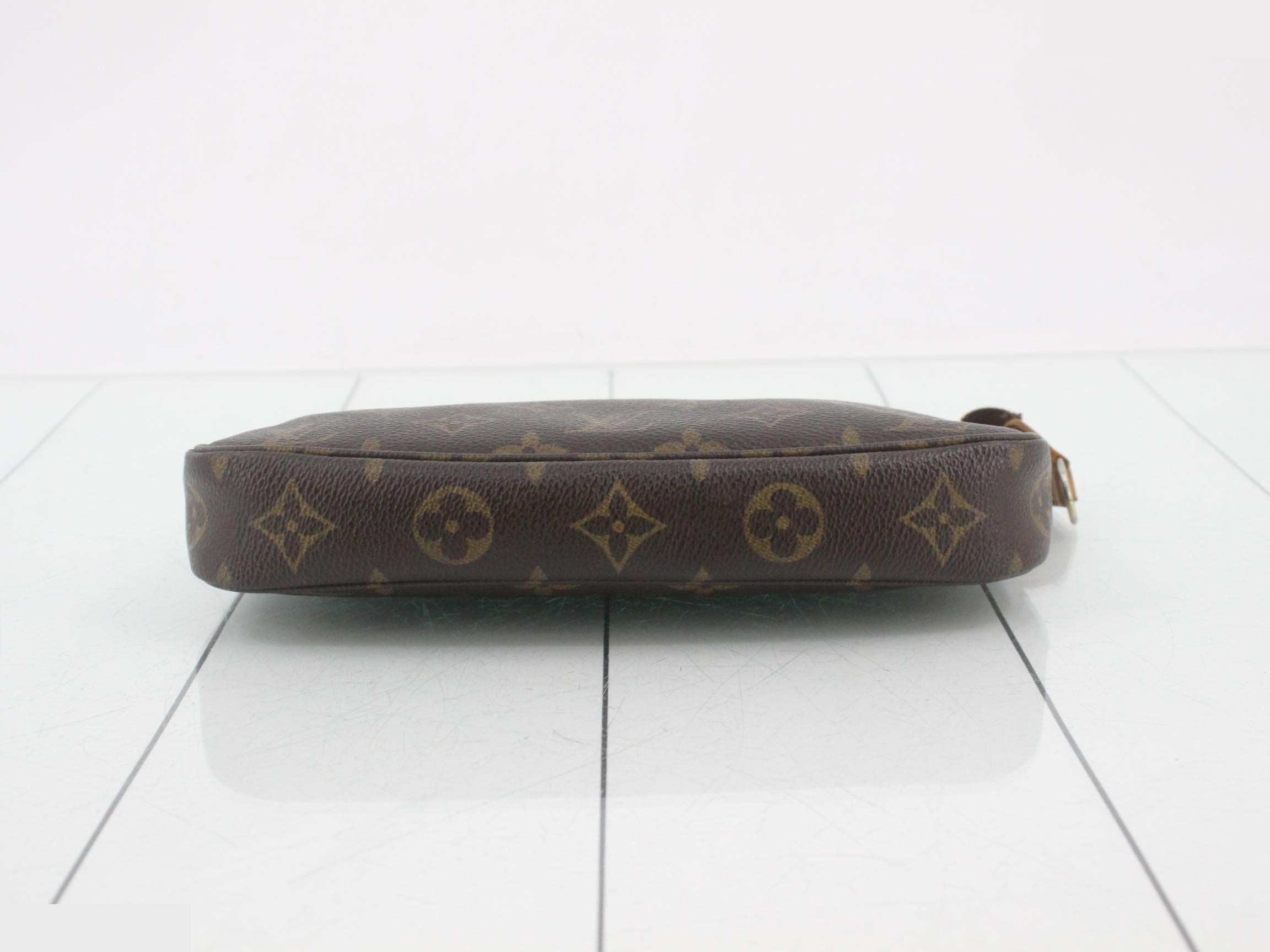 LV Pochette Accessoires (old model) — view 3