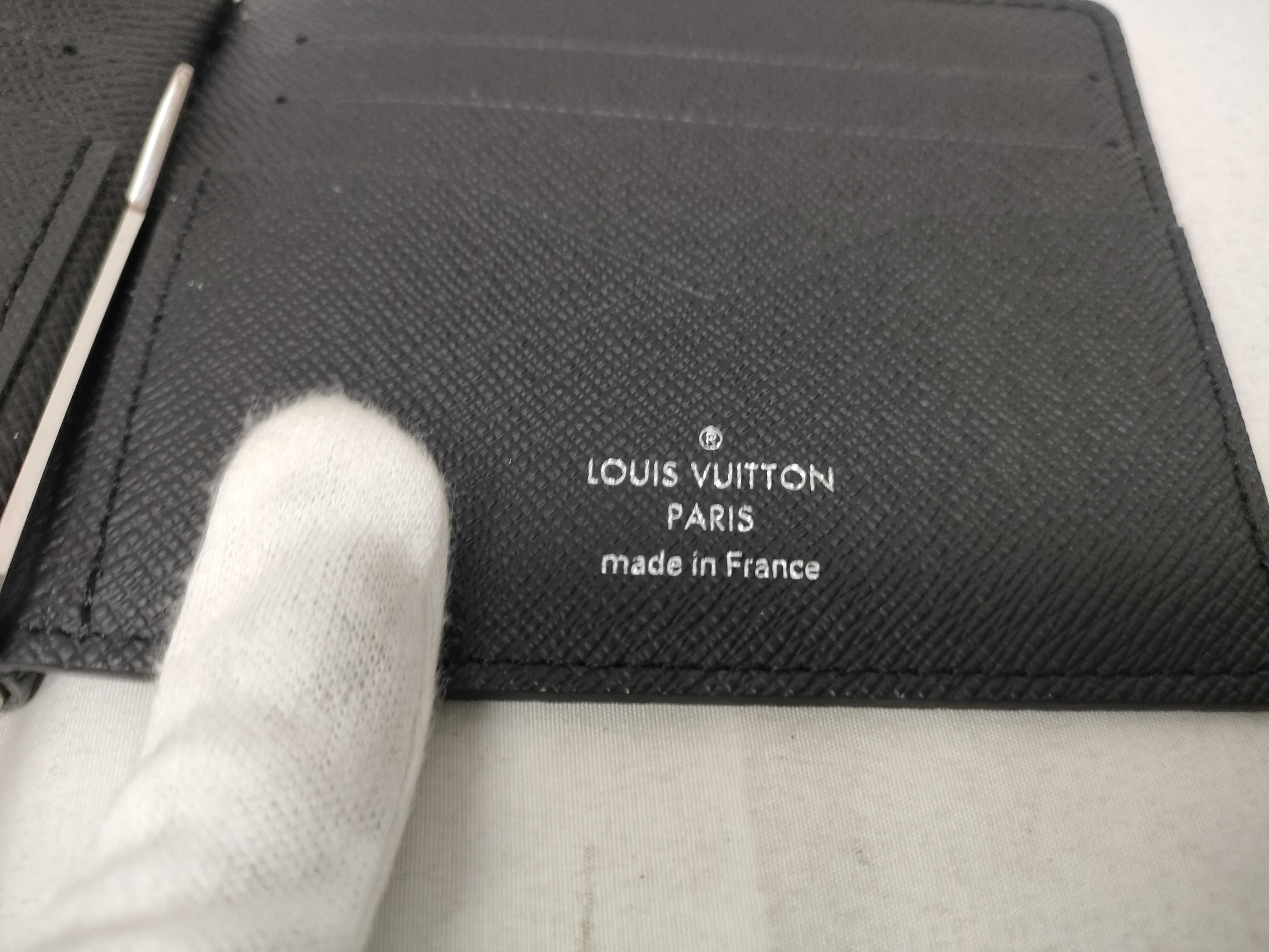 Taiga Louis Vuitton Wallet — view 9