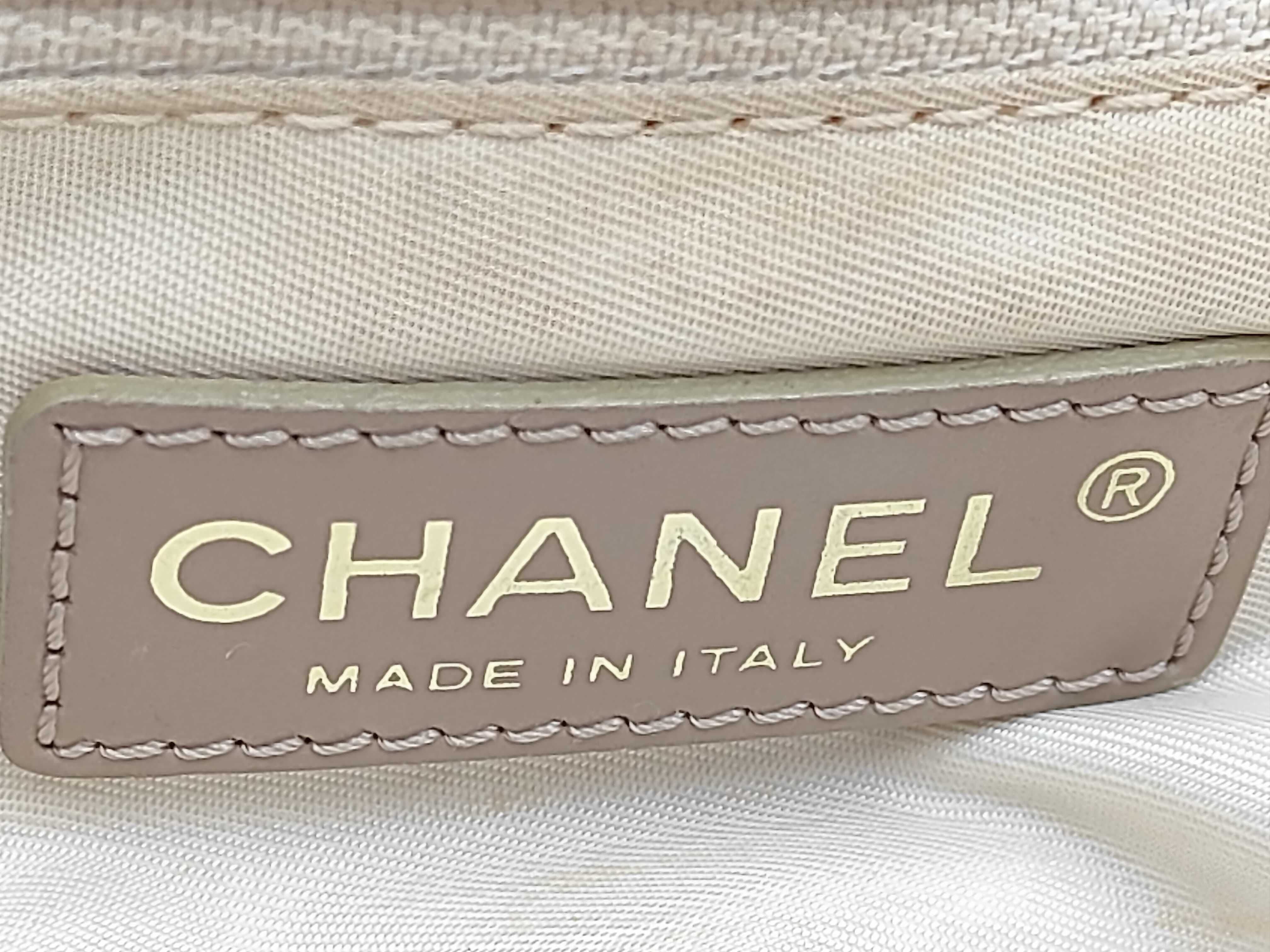 New Travel Nylon x Leather Beige Tote Bag — view 10