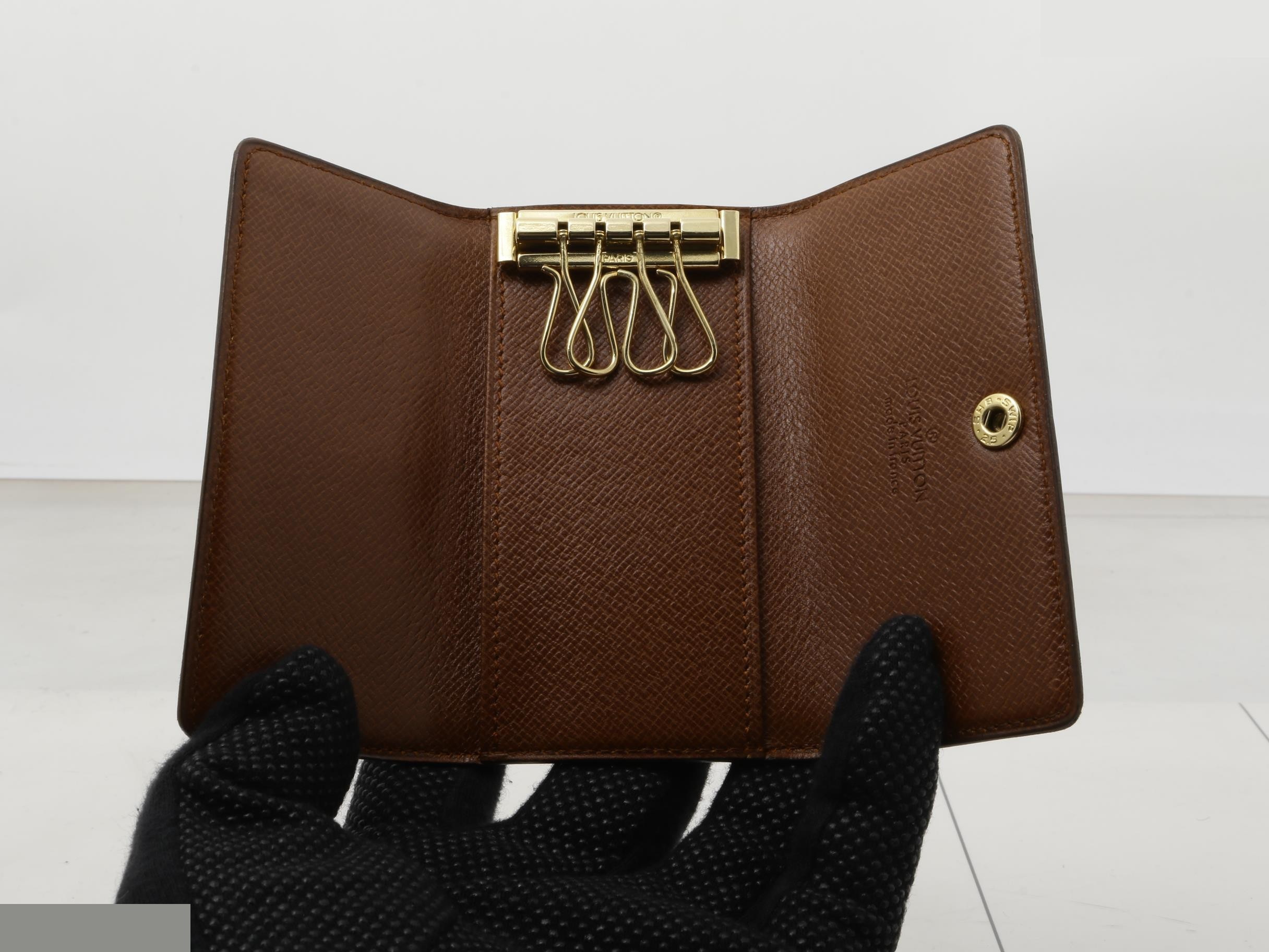 4-key case — view 4
