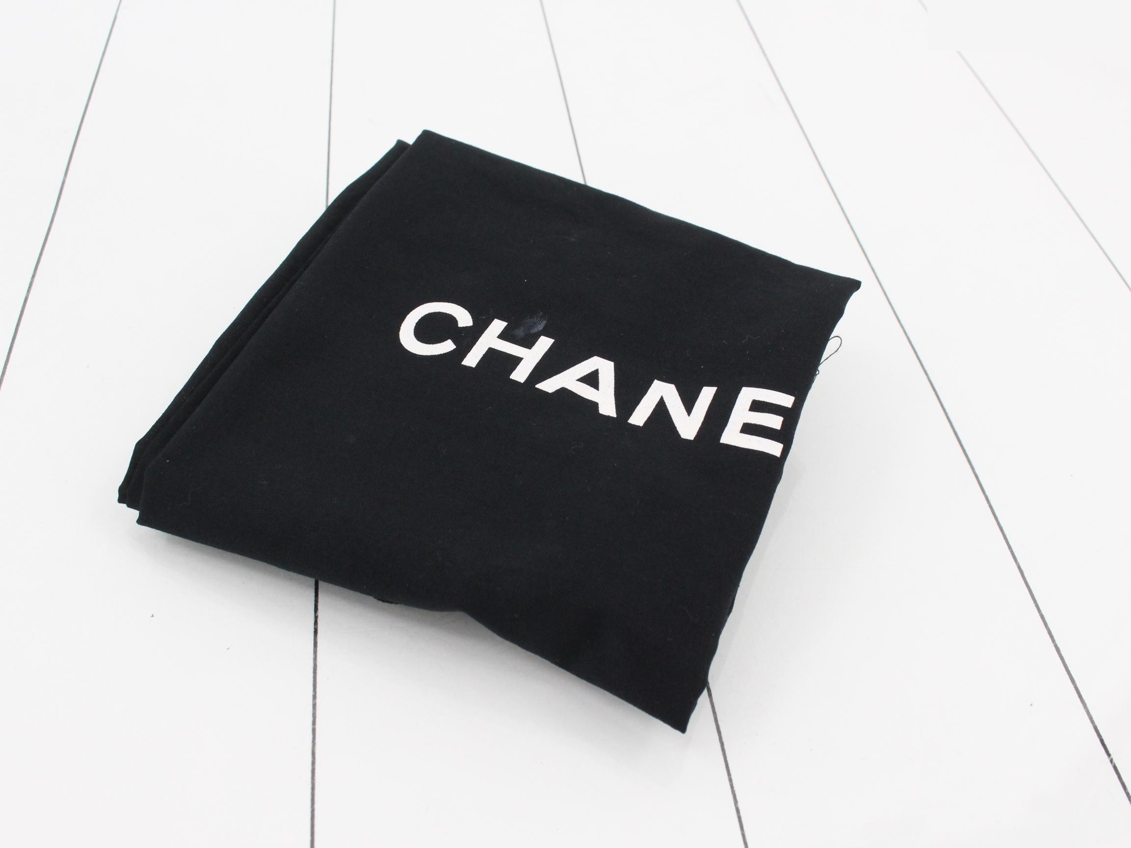 Matelassé Chain Shoulder Bag — view 7