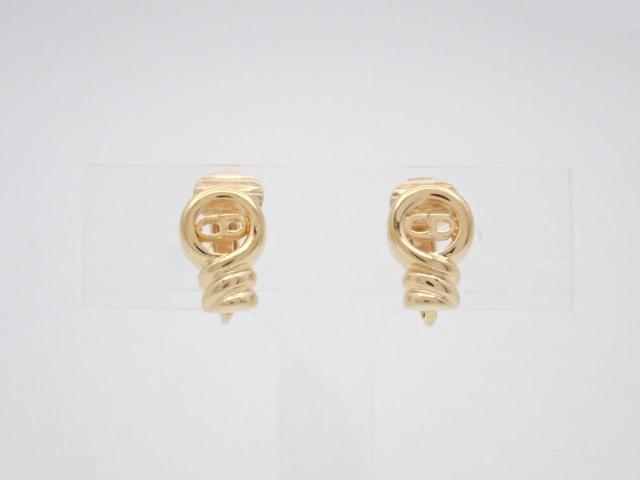 Other lines: Precious metals and earrings