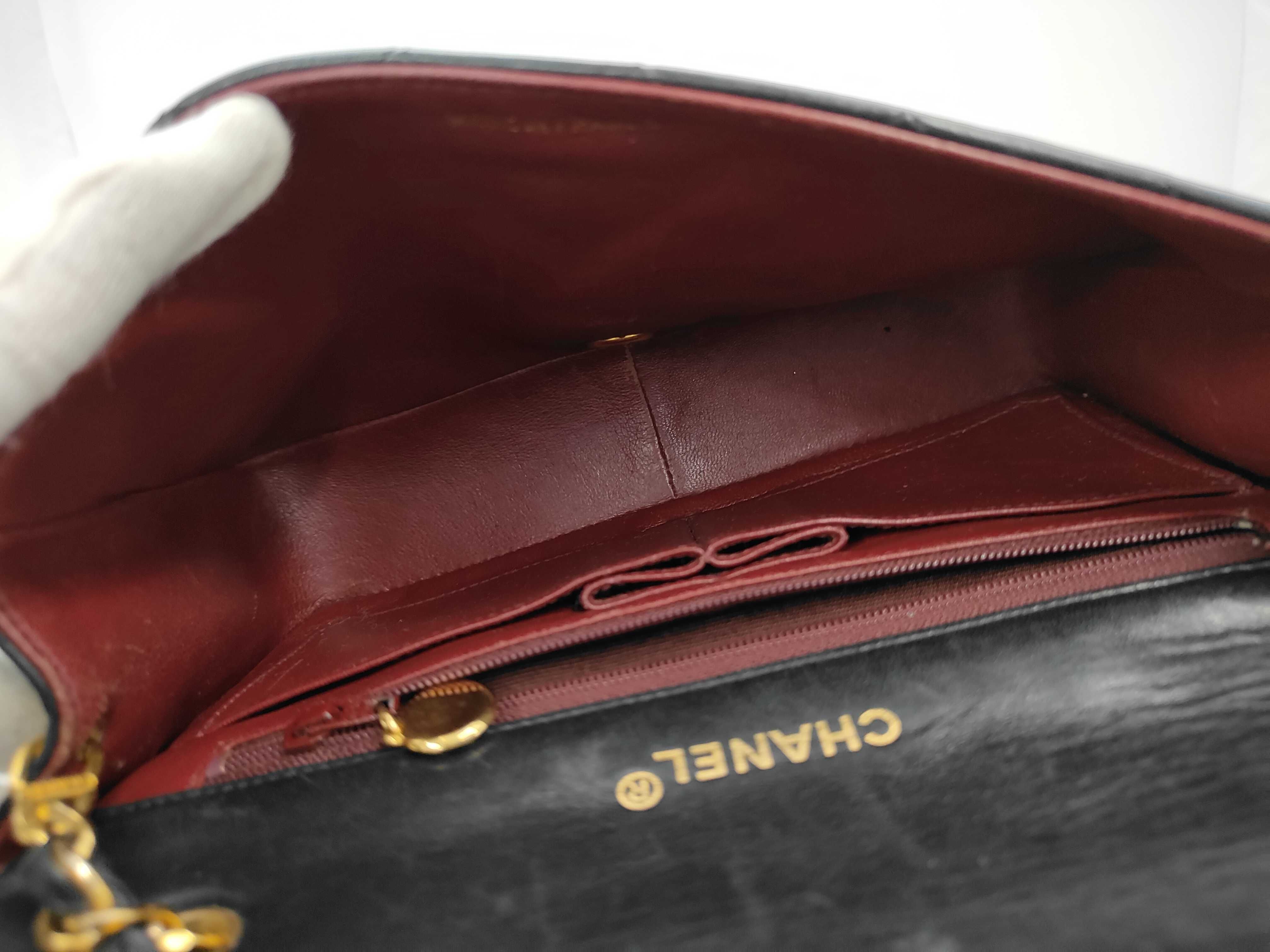 Matelassé Full Flap Chain Shoulder Bag — view 10