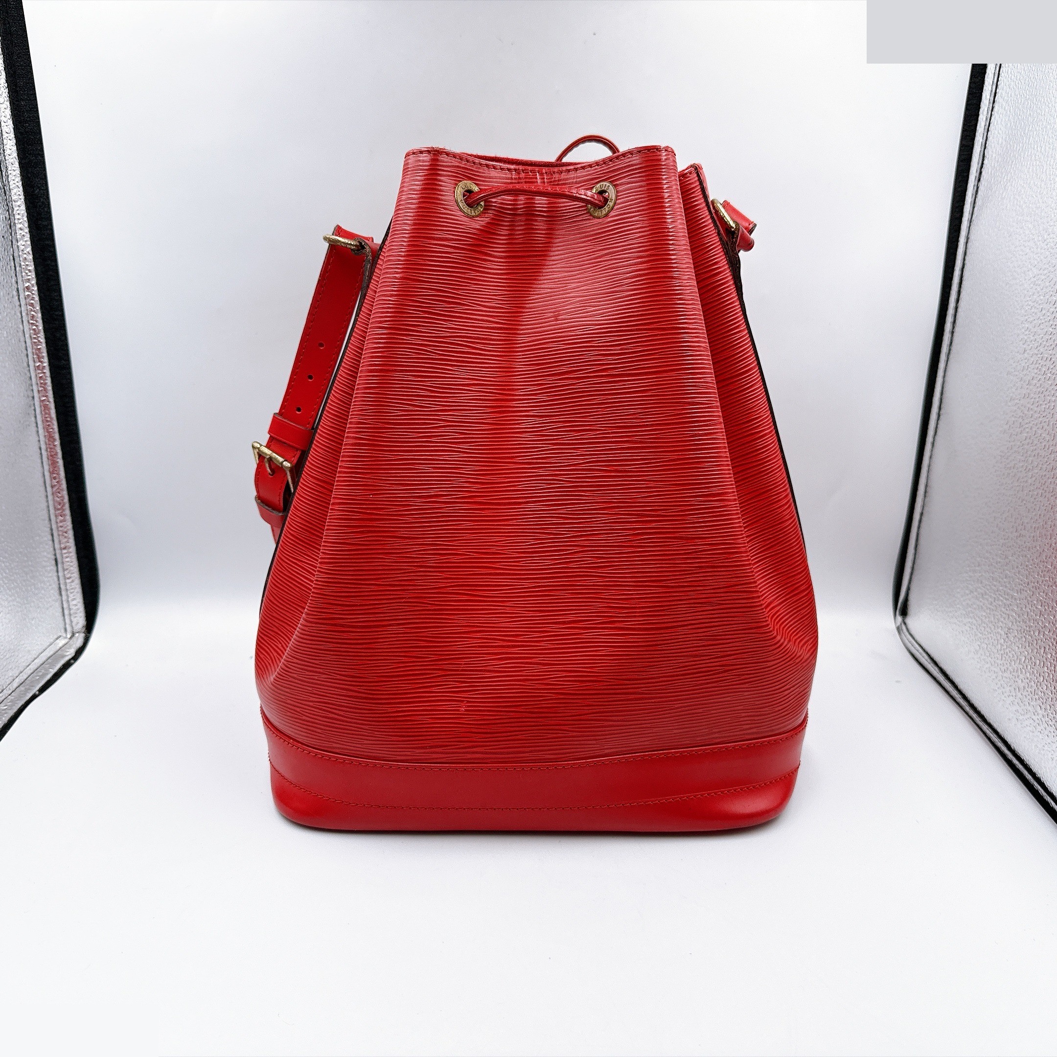 Noé Castilian Red — view 2