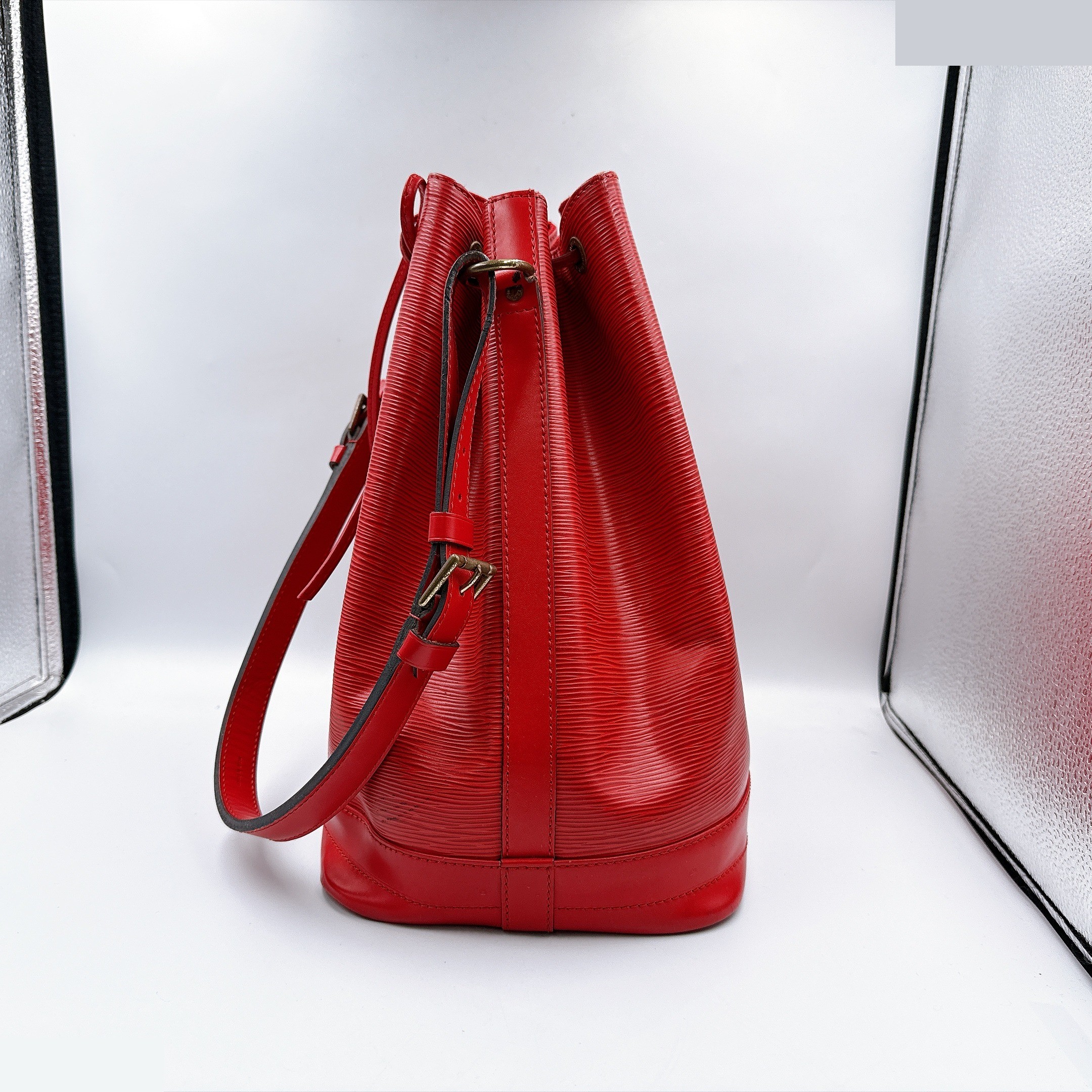 Noé Castilian Red — view 4