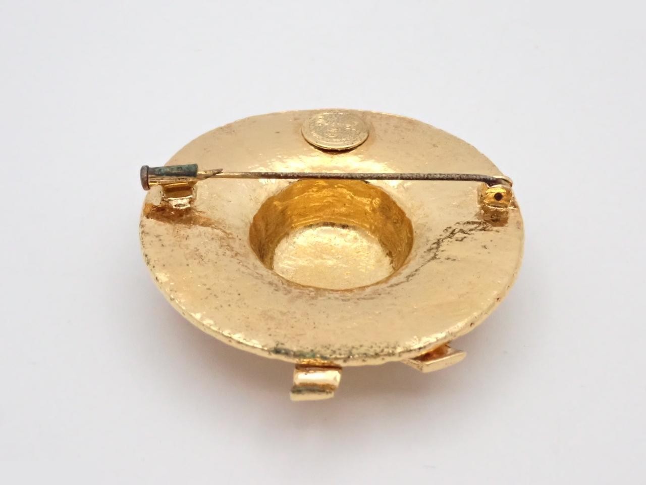 Brooch, straw hat, ribbon, box included. — view 2
