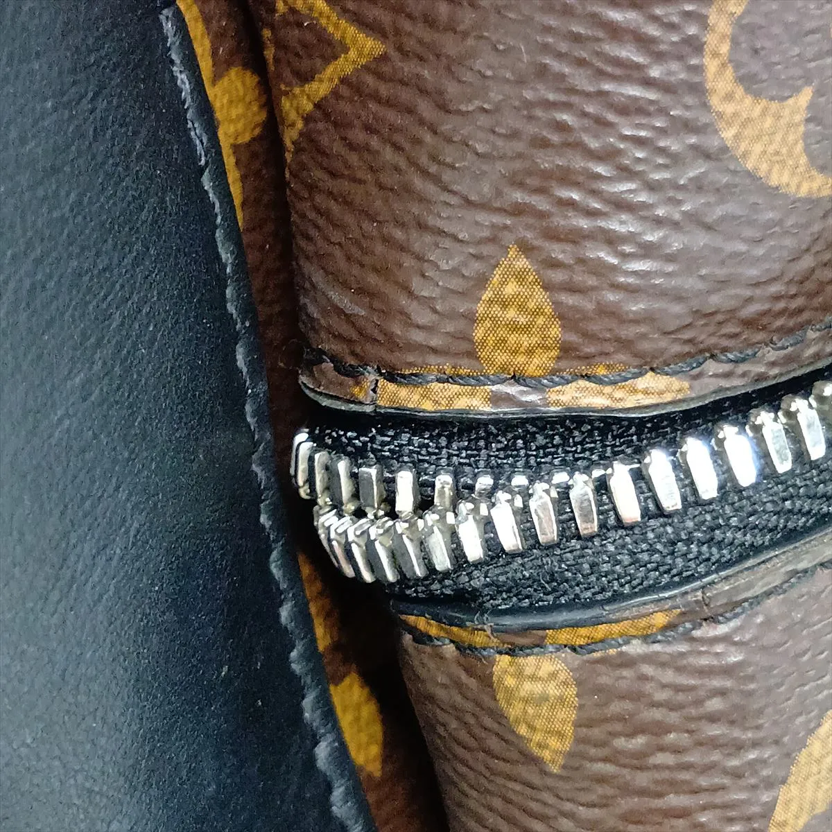 Monogram Macassar Discovery Backpack PM M46684 (Serial Number Unknown) Brown x Black — view 15