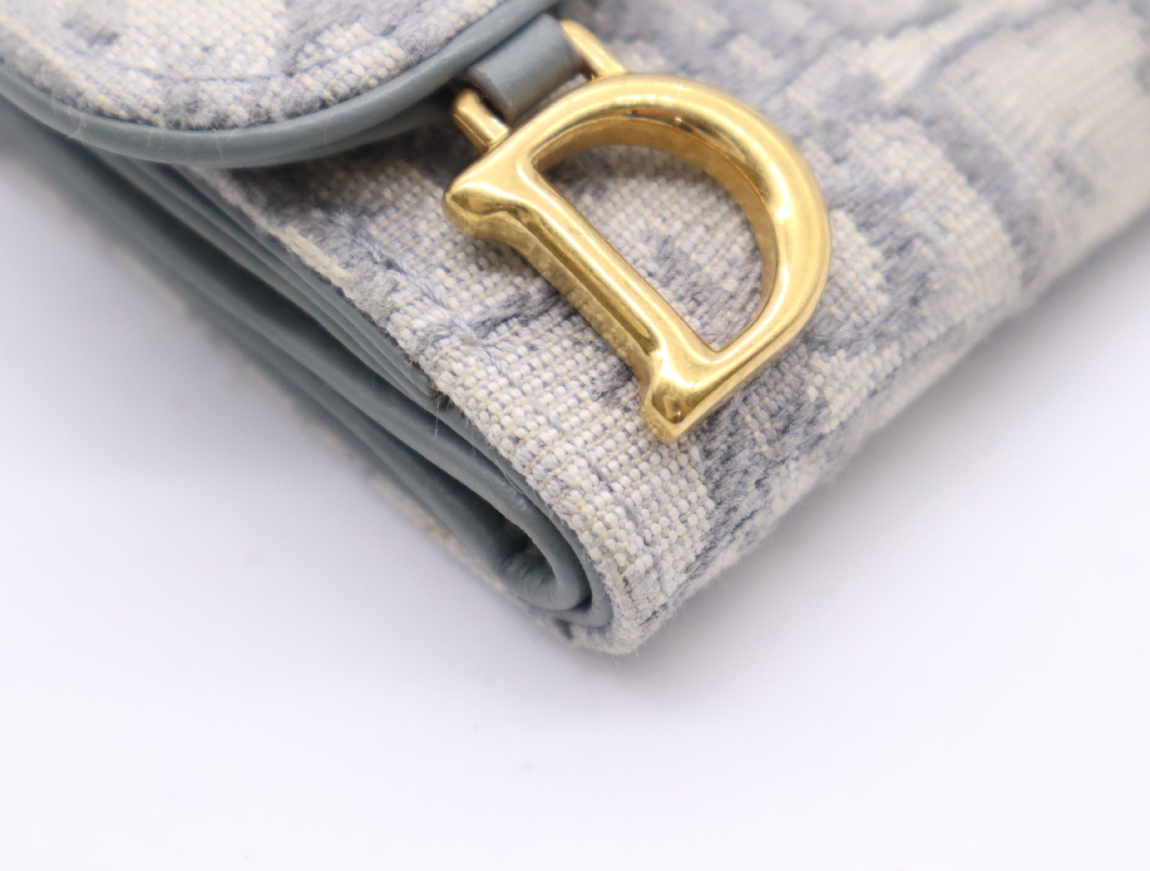 S5652 CTZQ Oblique Jacquard Saddle Lotus Wallet, Gray, with dust bag. — view 6