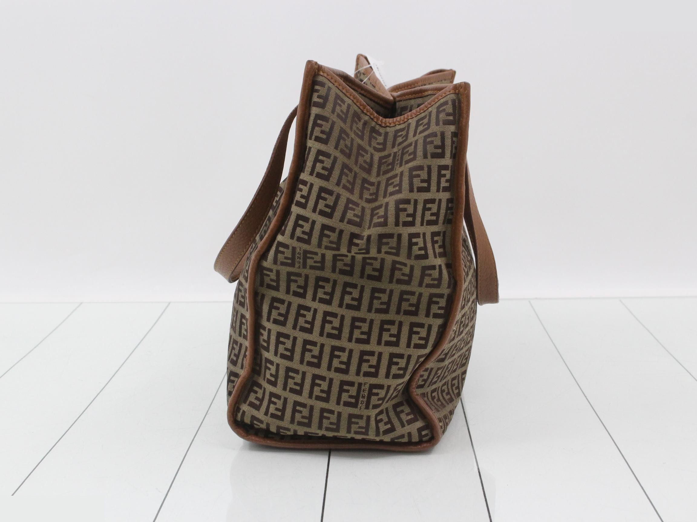 Zucchino handbag, brown canvas and leather. — view 4