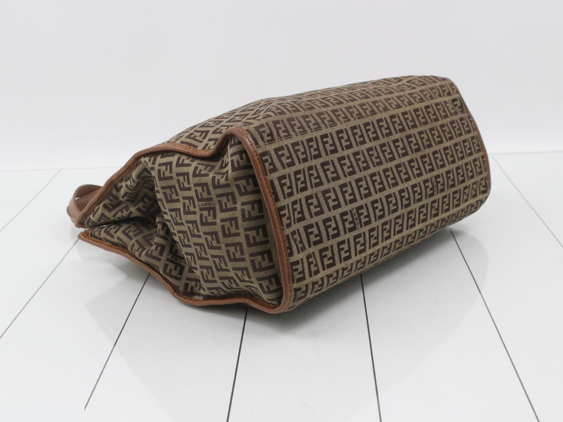 Zucchino handbag, brown canvas and leather. — view 5