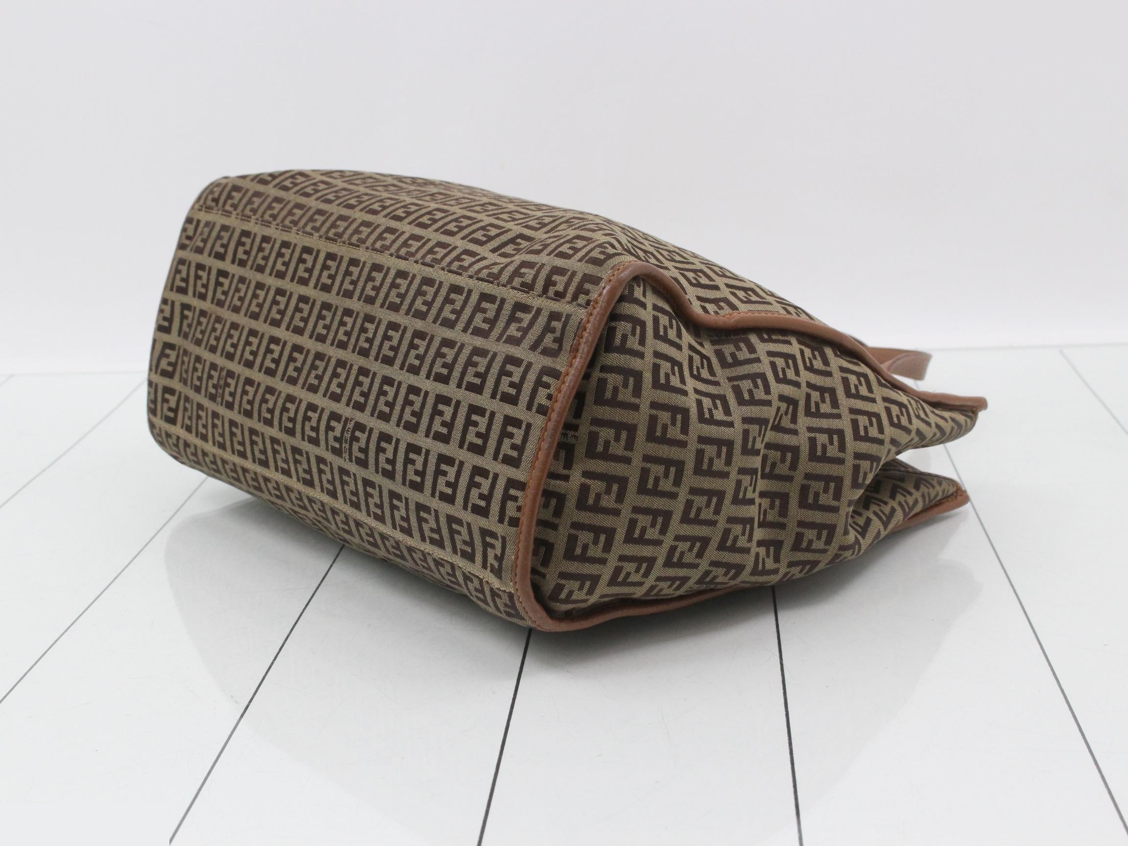 Zucchino handbag, brown canvas and leather. — view 6