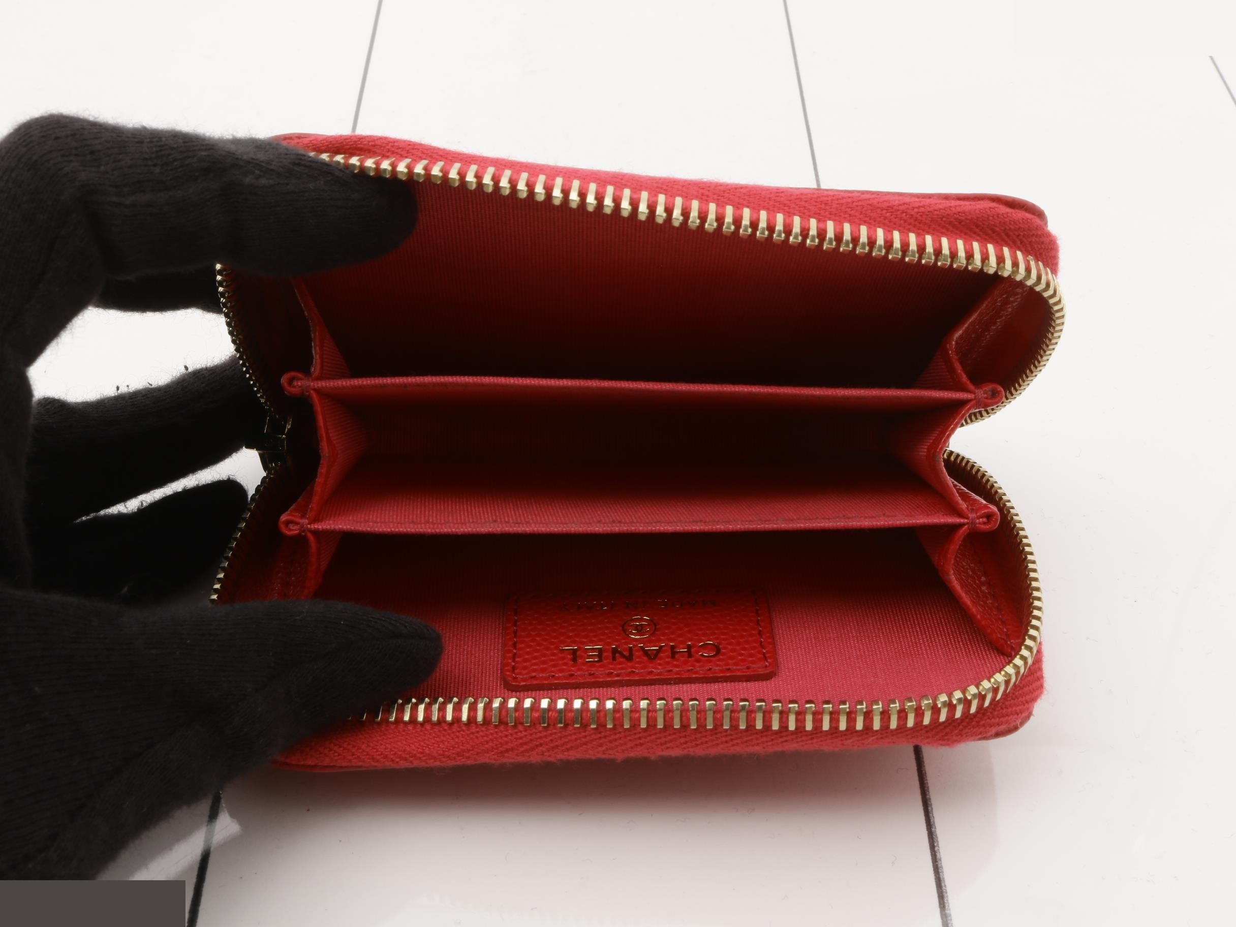 Camellia Coin Case, Caviar Leather, Pink — view 4